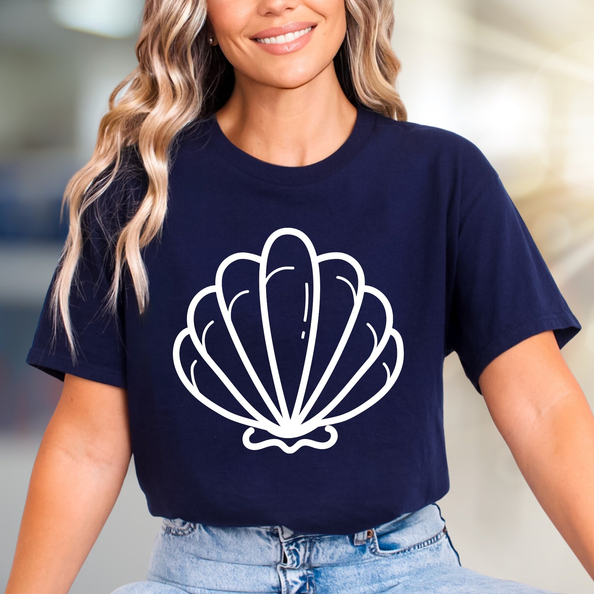 Minimalist Seashell Graphic Tee, A Coastal Chic Pick for Beach Lovers