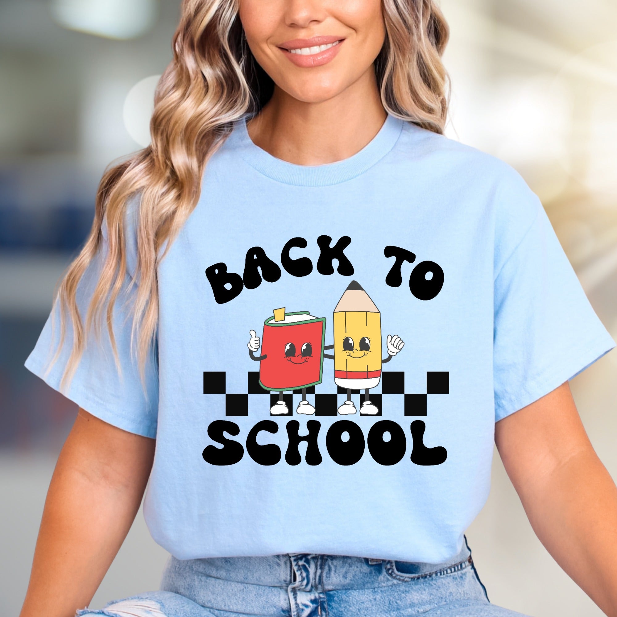 "Back To School" Retro Graphic Tee, a Nostalgic Pick for Students & Teachers