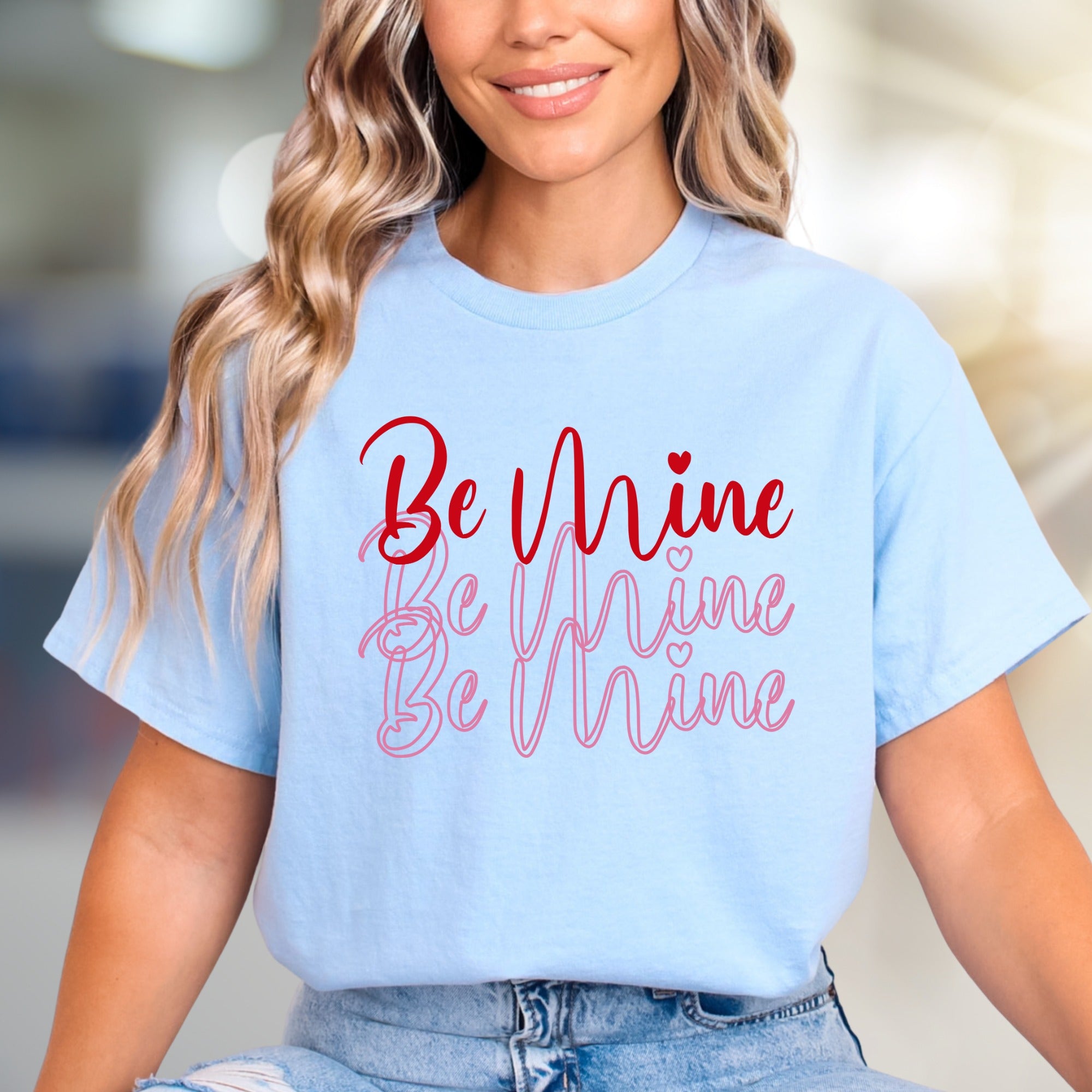 "Be Mine" Romantic Script Graphic Tee, a Love-Themed Pick for Sweethearts