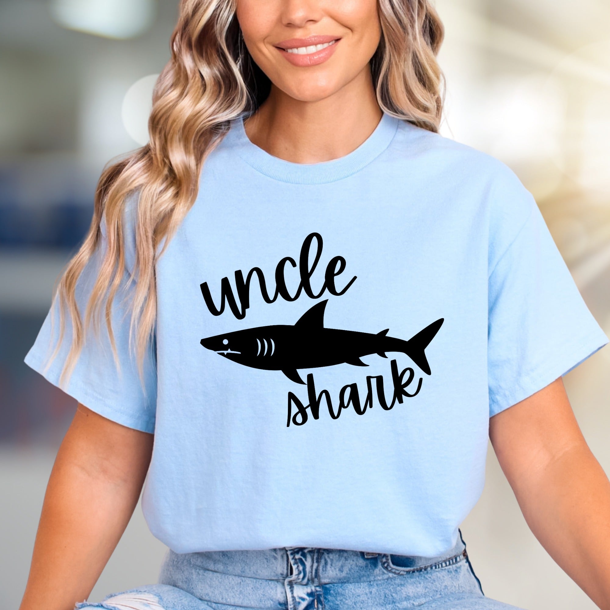 "Uncle Shark" Family Fun Graphic Tee, a Playful Pick for Every Cool Uncle