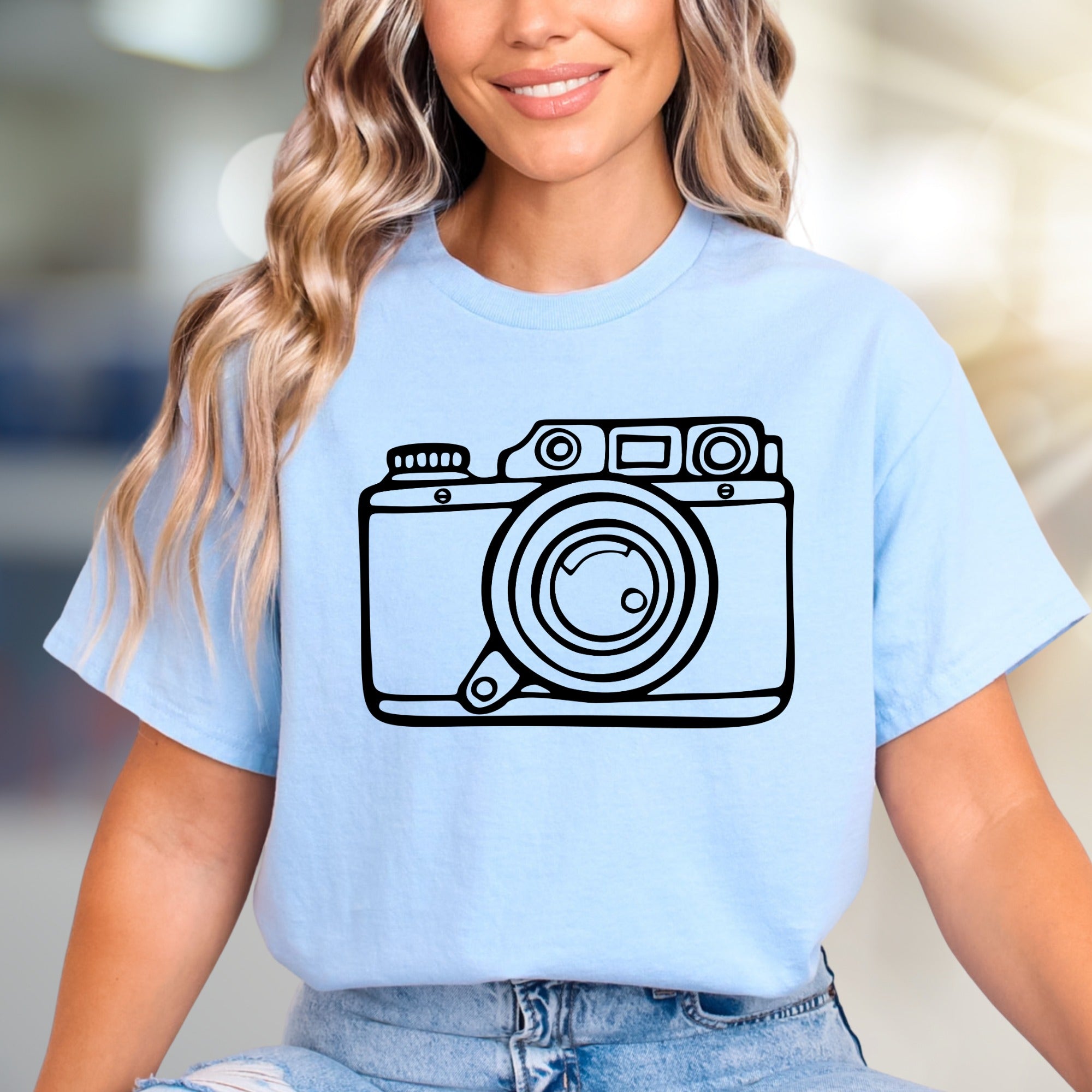 Minimalist Camera Outline Graphic Tee, A Photography Lover's Unisex Pick