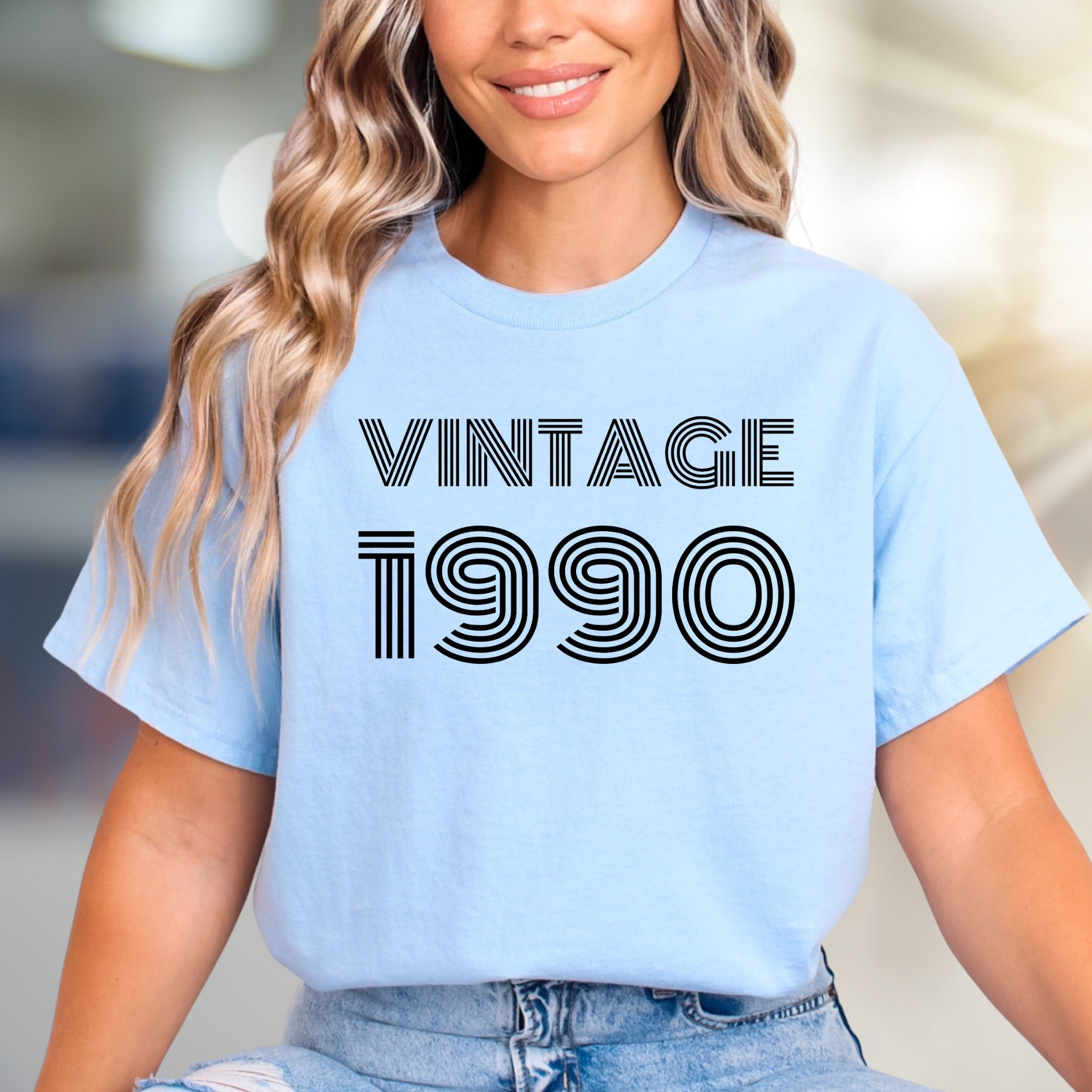 "VINTAGE 1990" Retro Stripe Graphic Tee, a Nostalgic Pick for Birthday Celebrations