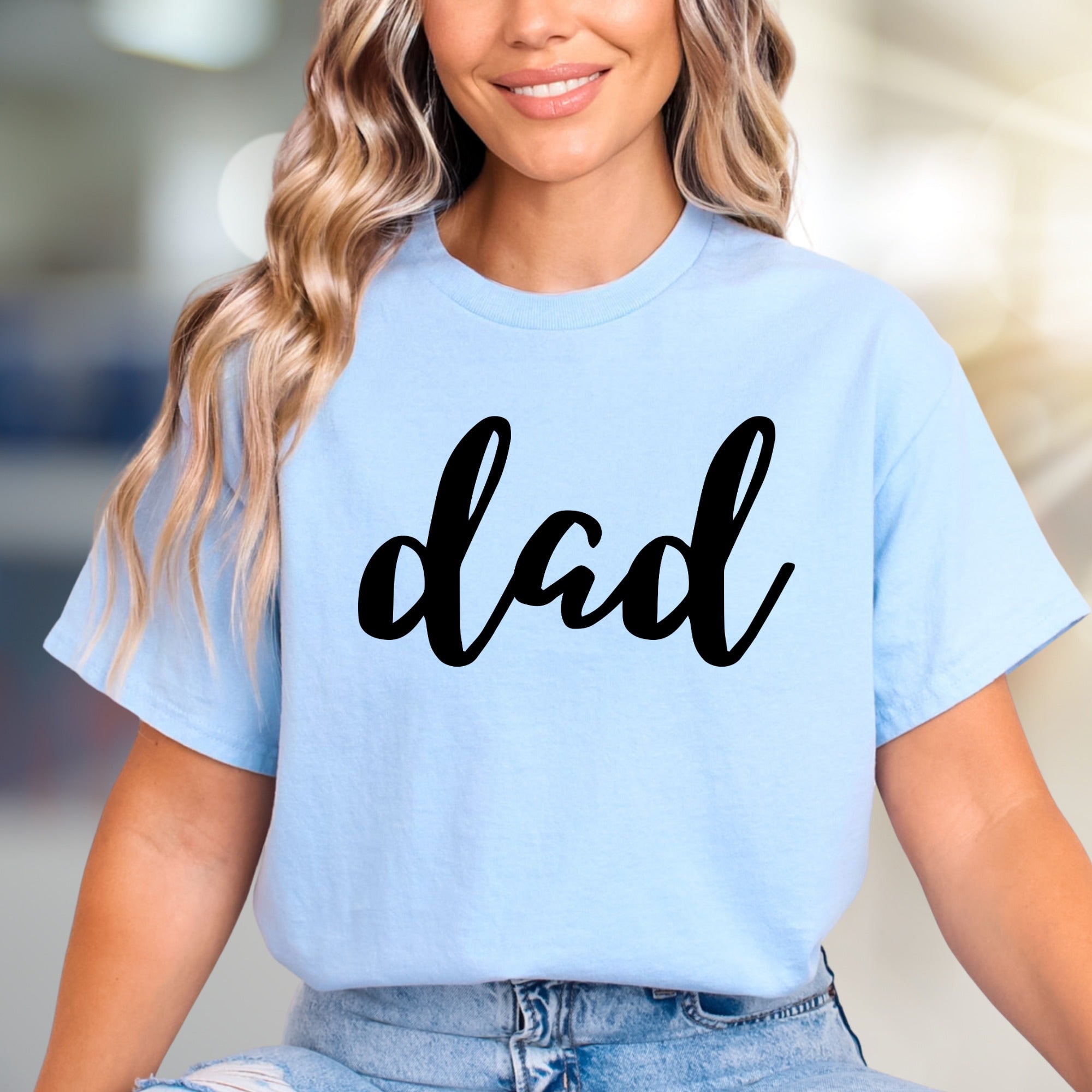 "dad" Script Tee, A Heartfelt Graphic Pick for Proud Parents