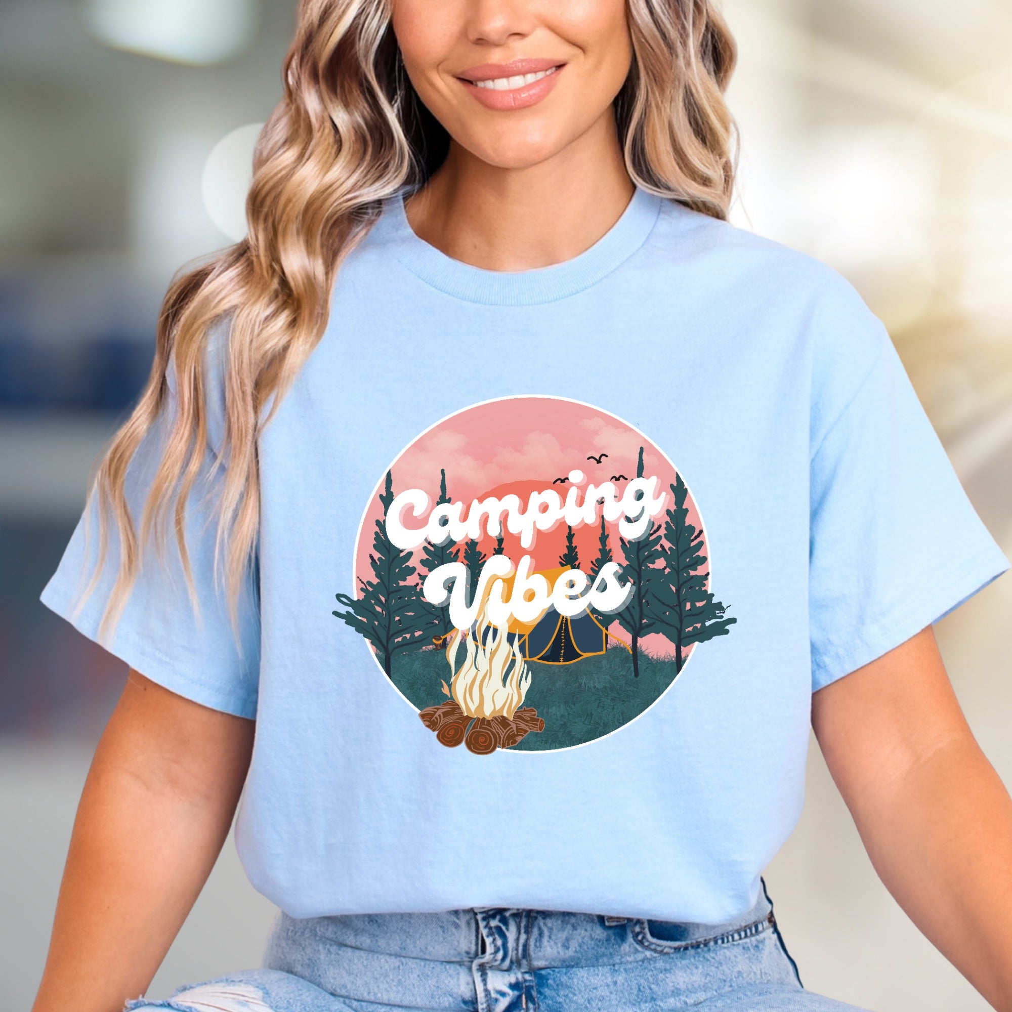 "Camping Vibes" Outdoor Graphic Tee, a Nature-Inspired Pick for Adventurers