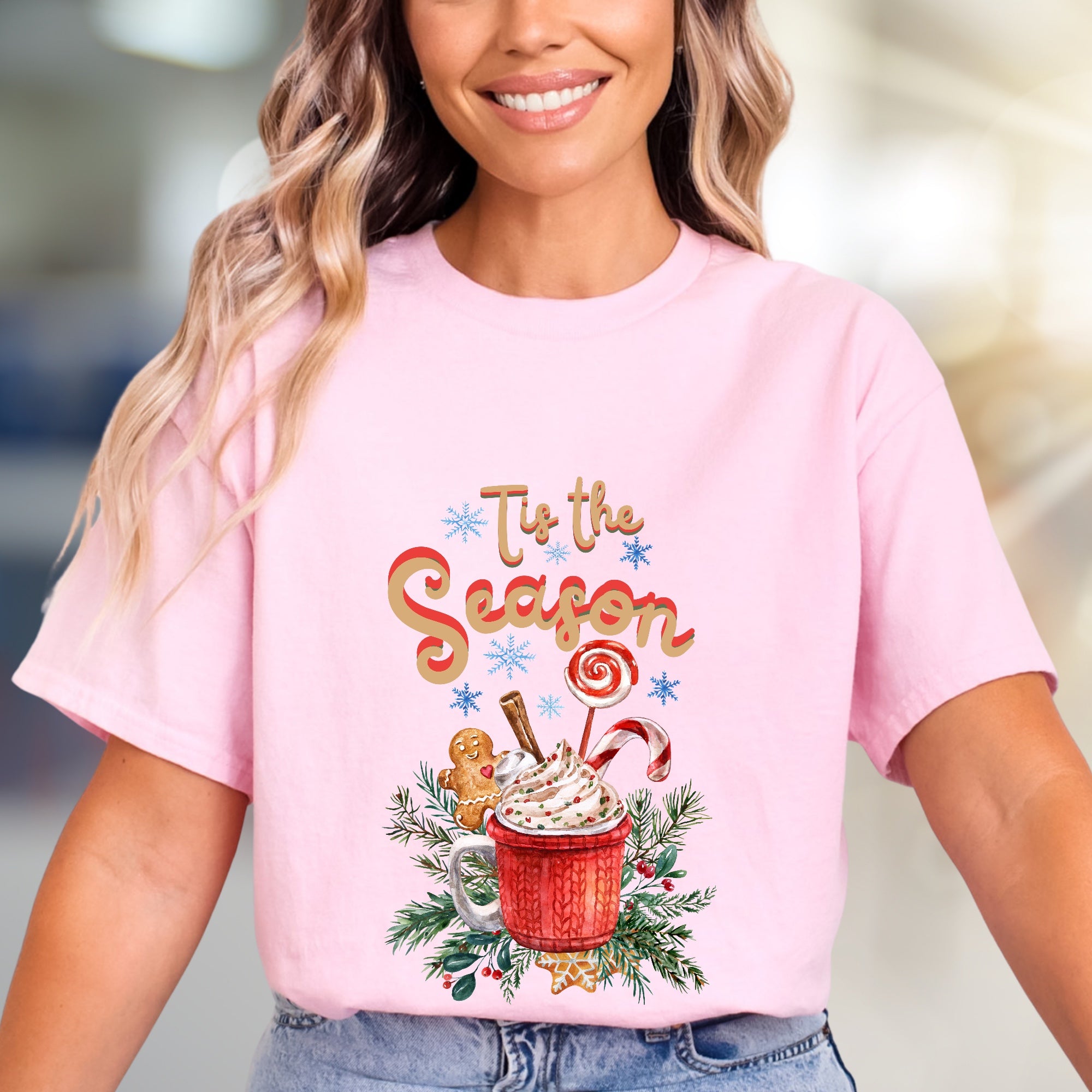 "Tis the Season" Christmas Mug Graphic Tee, a Festive Pick for Holiday Enthusiasts