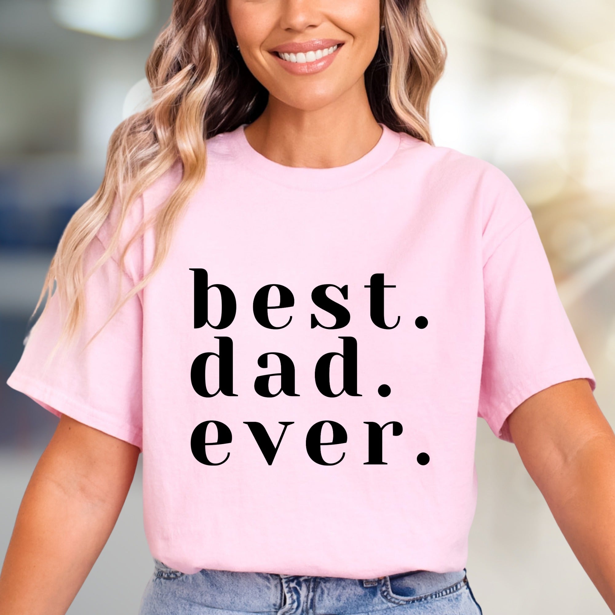 "Best Dad Ever" Expressive Graphic Tee, A Heartfelt Pick for Proud Children