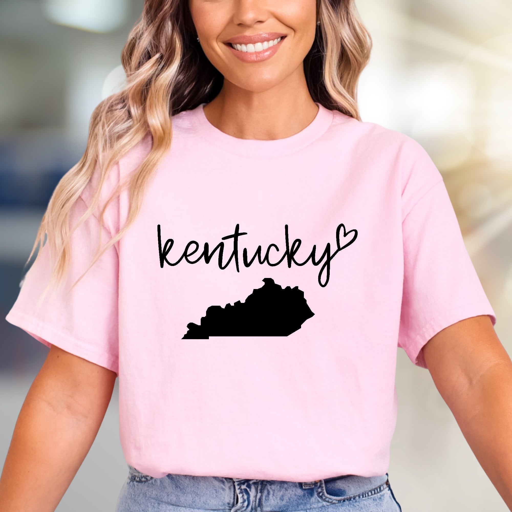 "Kentucky" State Outline Graphic Tee, a Hometown Love Pick for Souvenir