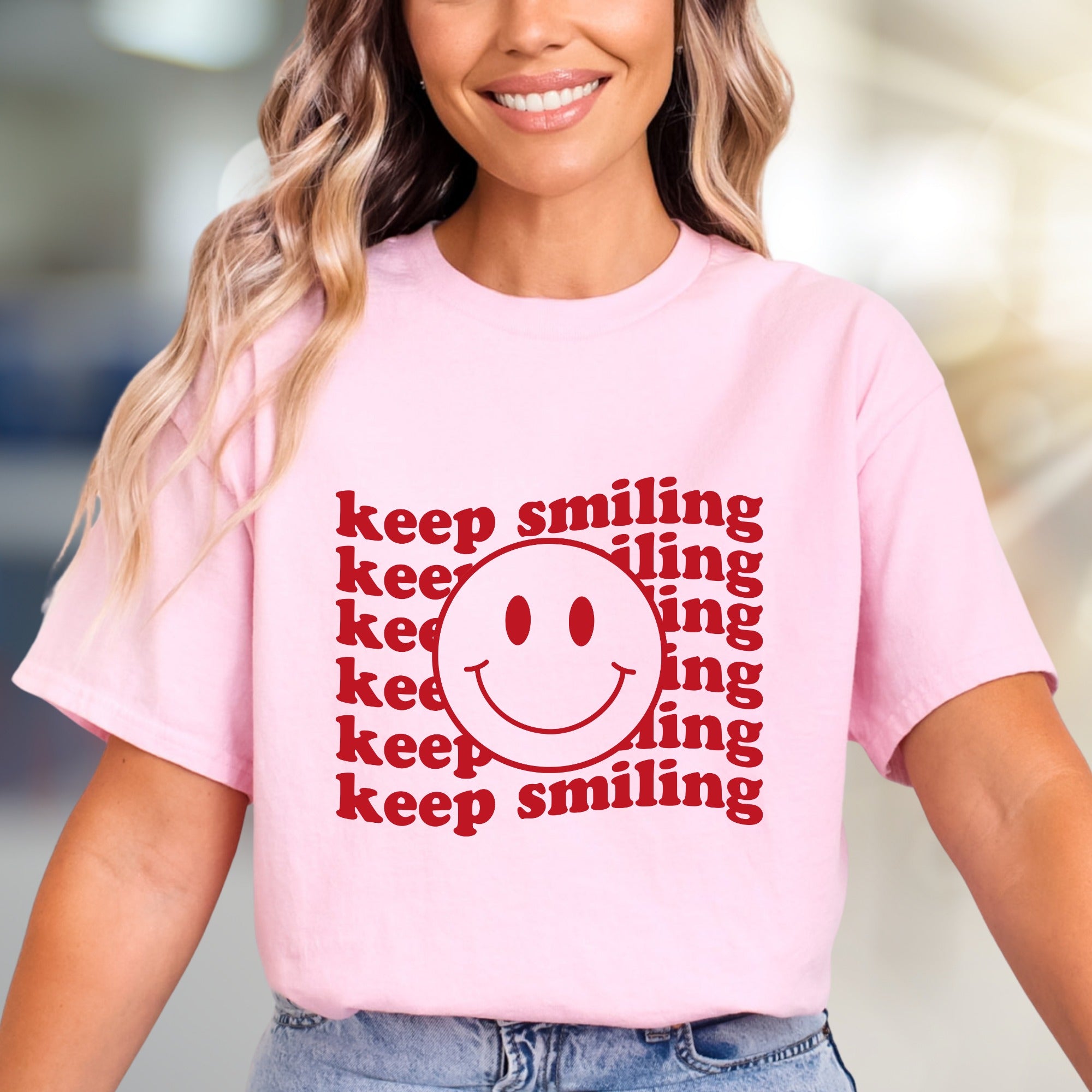 "keep smiling" Retro Smiley Face Graphic Tee, a Positive Vibe Pick for Everyone