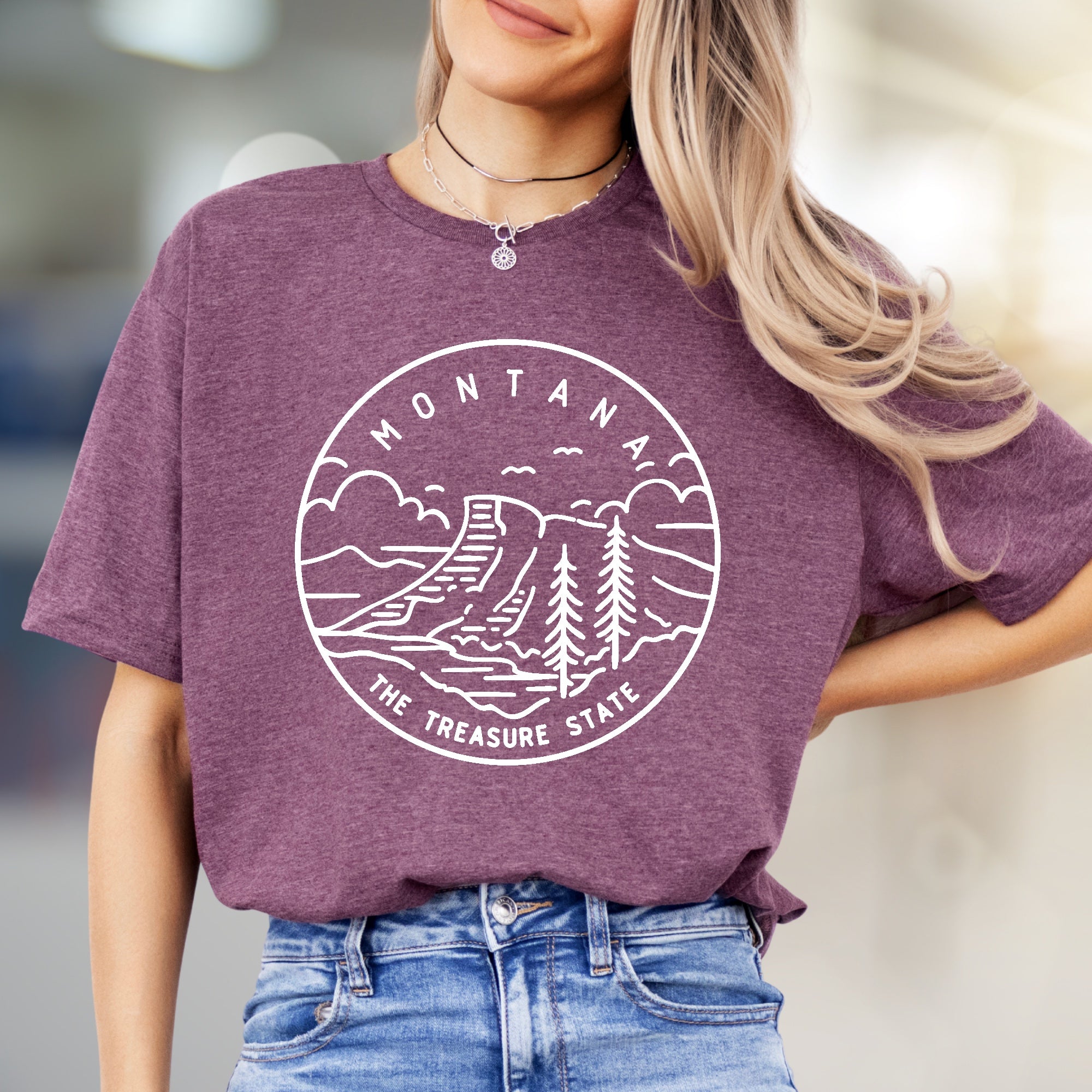 "Montana The Treasure State" Scenic Graphic Tee, a Nature-Inspired Pick for Travelers