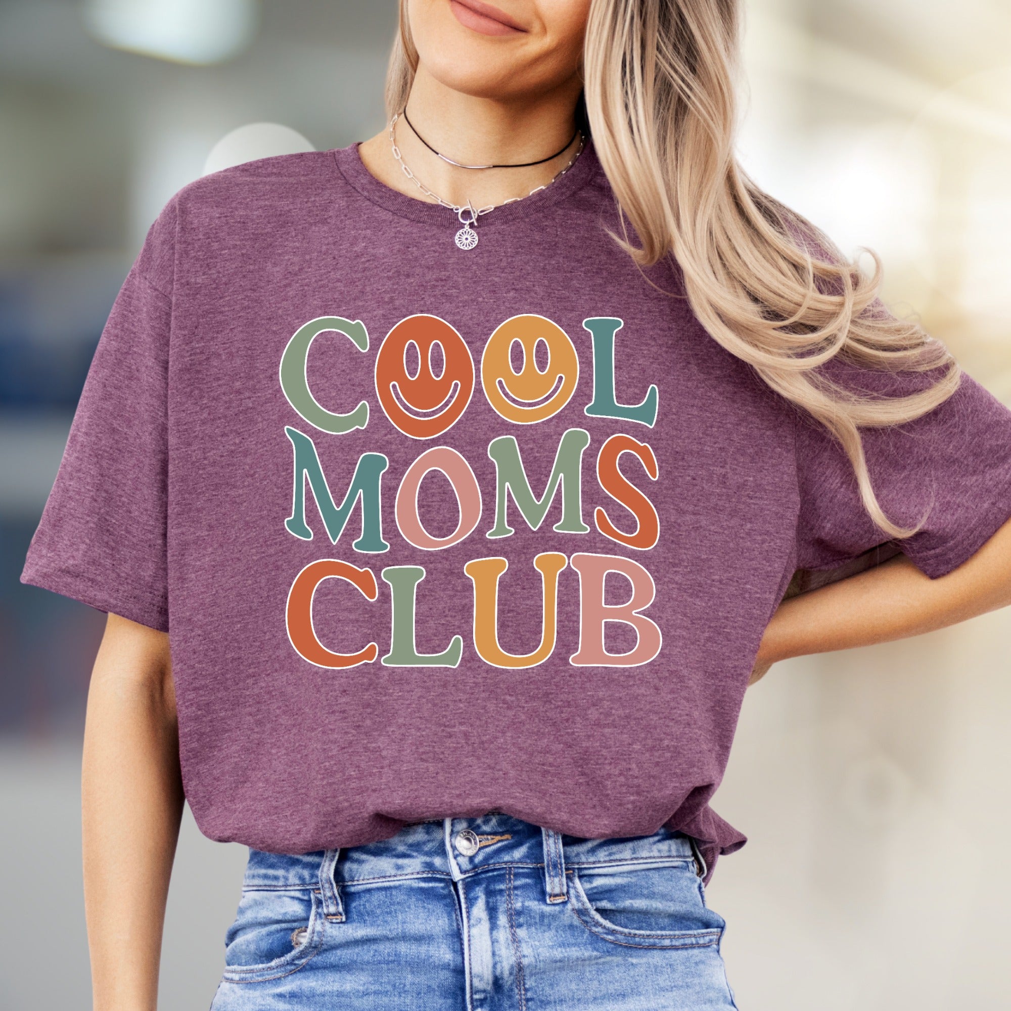 "COOL MOMS CLUB" Retro Smiley Face Graphic Tee, a Trendy Mom Pick for Her