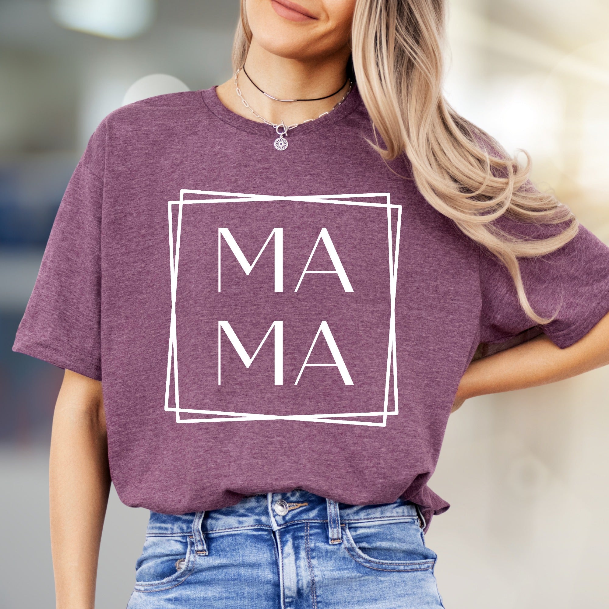 "MAMA MAMA" Minimalist Graphic Tee, a Chic Pick for Modern Moms