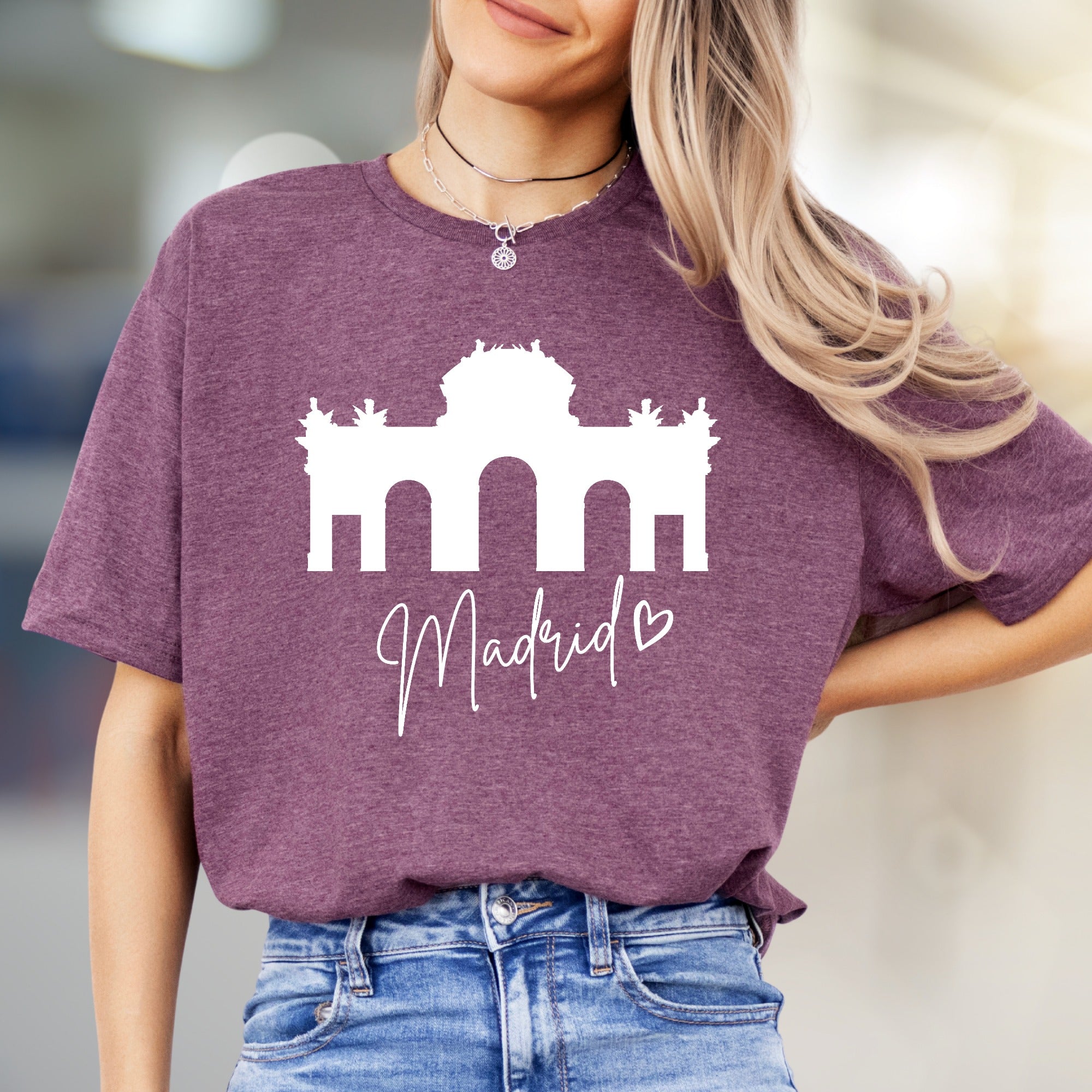 “Madrid ❤️” Cityscape Graphic Tee, A Travel Enthusiast's Souvenir