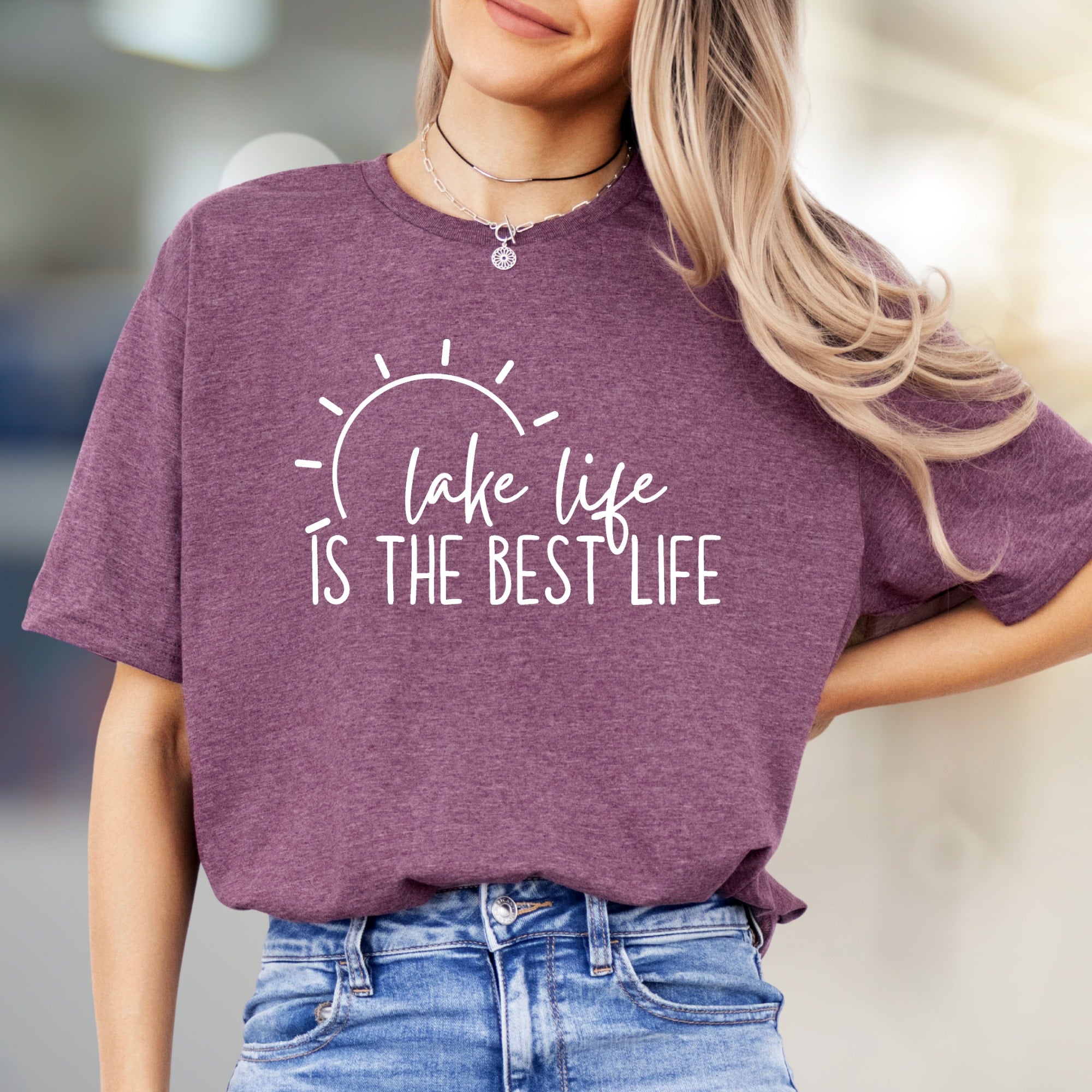 "Lake Life Is The Best Life" Sunny Slogan Graphic Tee, a Summertime Pick for Water Lovers