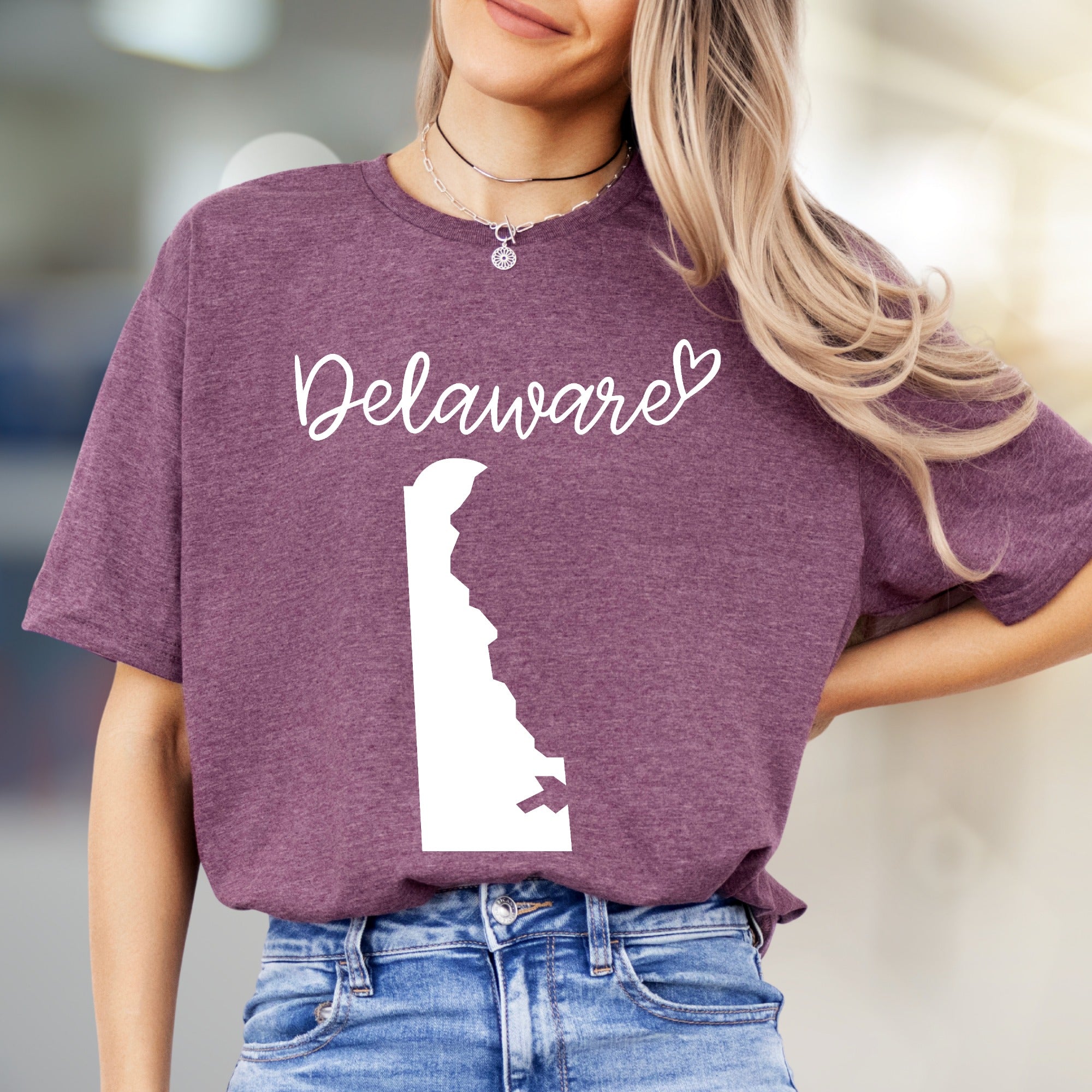 "Delaware" State Map Graphic Tee, a Hometown Pride Pick for Residents & Fans