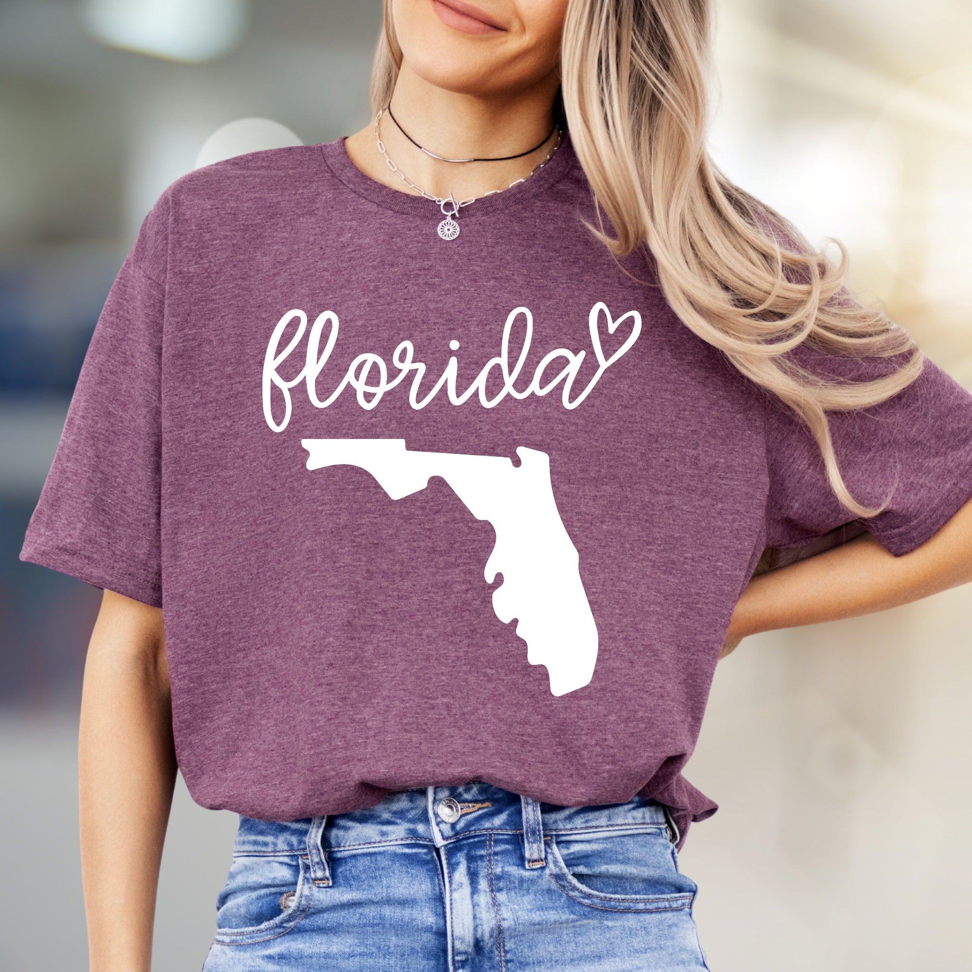"Florida" State Outline & Script Graphic Tee, a Sunshine State Pick for Travelers