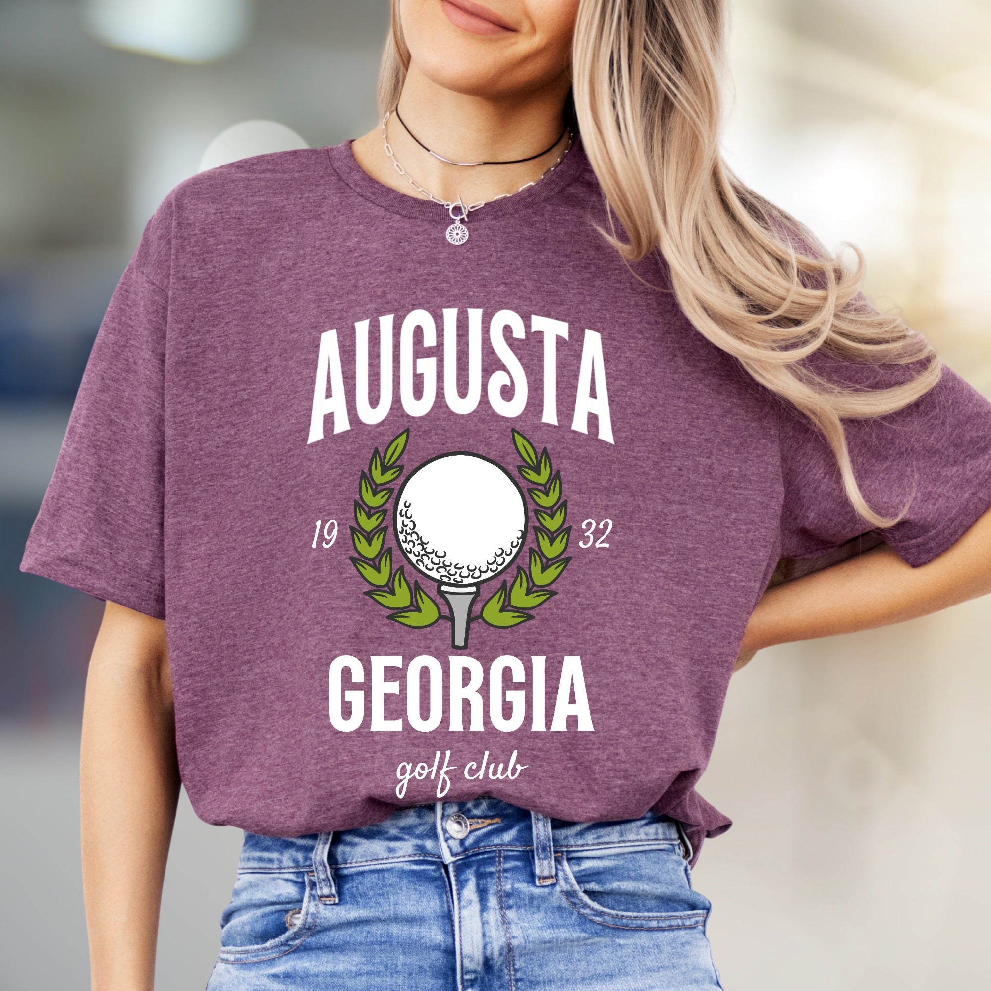 "Augusta Georgia Golf Club" Vintage Sports Graphic Tee, a Classic Pick for Golf Enthusiasts