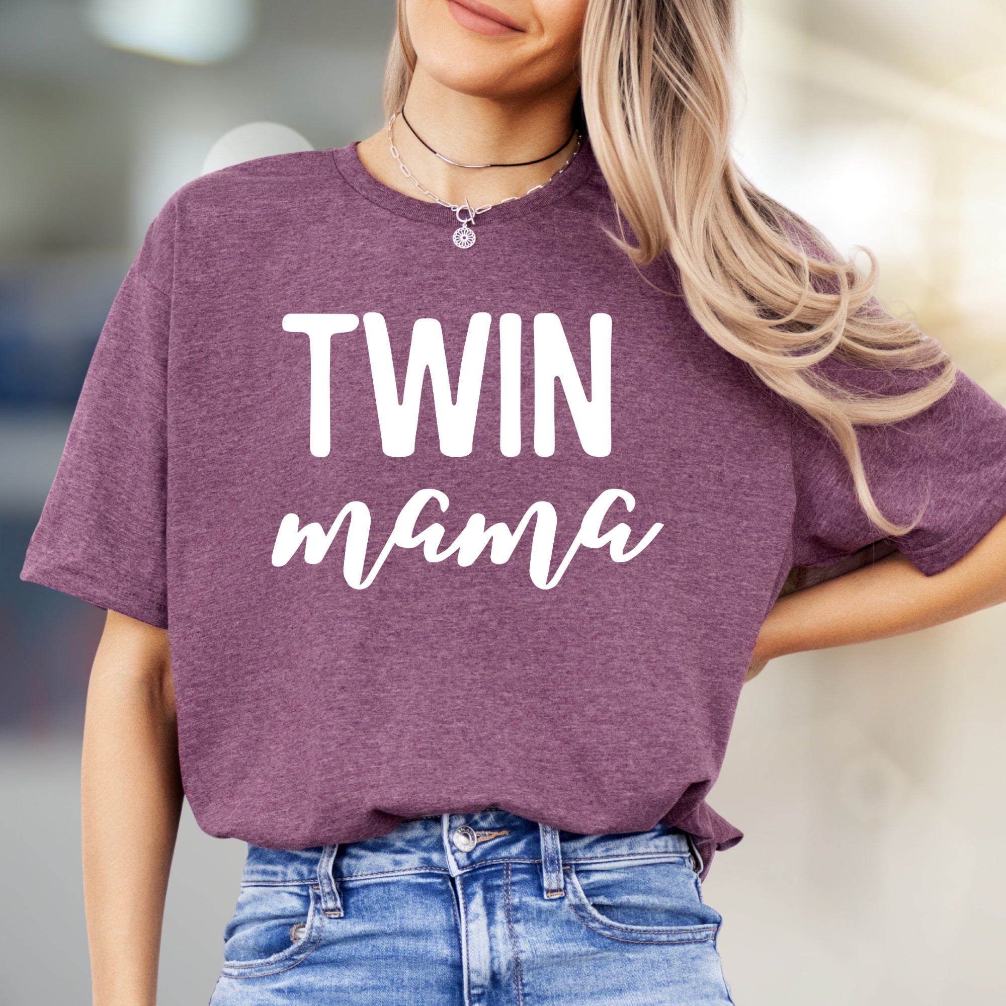 "TWIN mama" Motherhood Chic Graphic Tee, A Parental Pride Pick for Moms