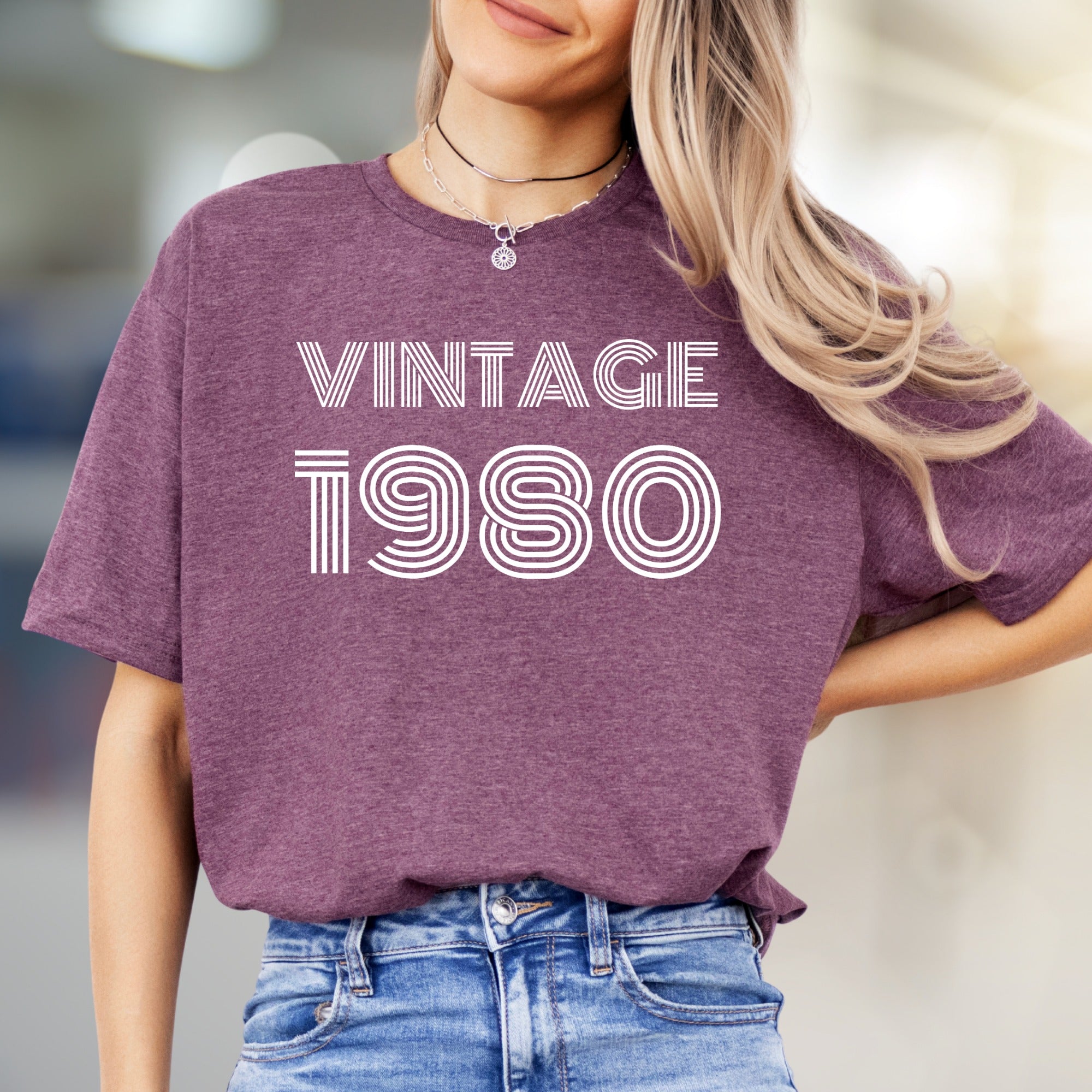 "VINTAGE 1980" Retro Birthday Graphic Tee, a Nostalgic Pick for Enthusiasts