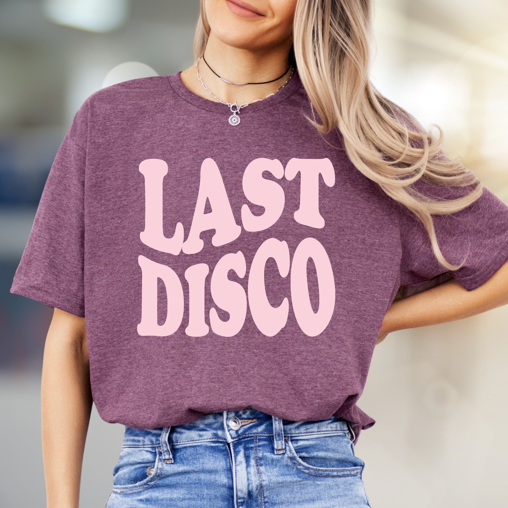 "Last Disco" Retro Graphic Tee, a Nostalgic Pick for Party-Goers