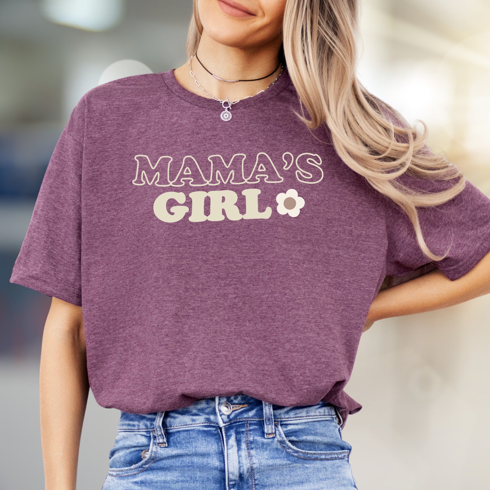 "Mama's Girl" Retro Flower Graphic Tee, a Sweet Family Pick for Loved Ones
