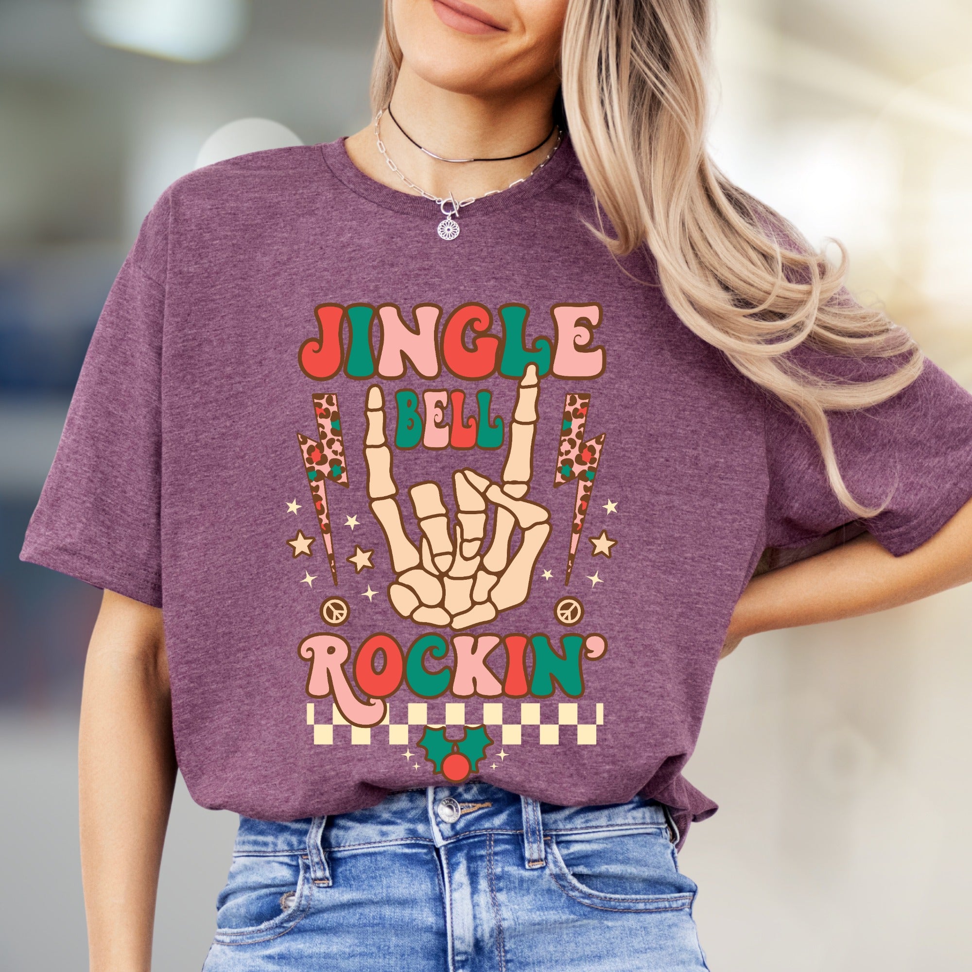 "Jingle Bell Rockin'" Retro Christmas Graphic Tee, a Festive Vibe for Music Lovers
