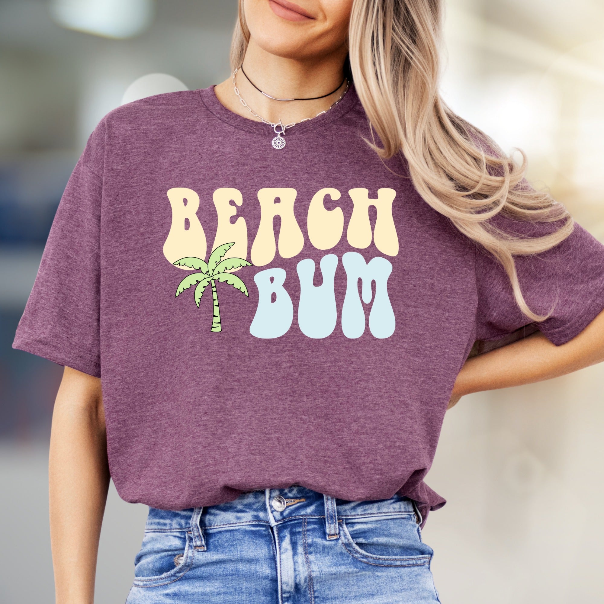 "Beach Bum" Retro Palm Graphic Tee, a Laid-Back Summer Pick for Vacationers