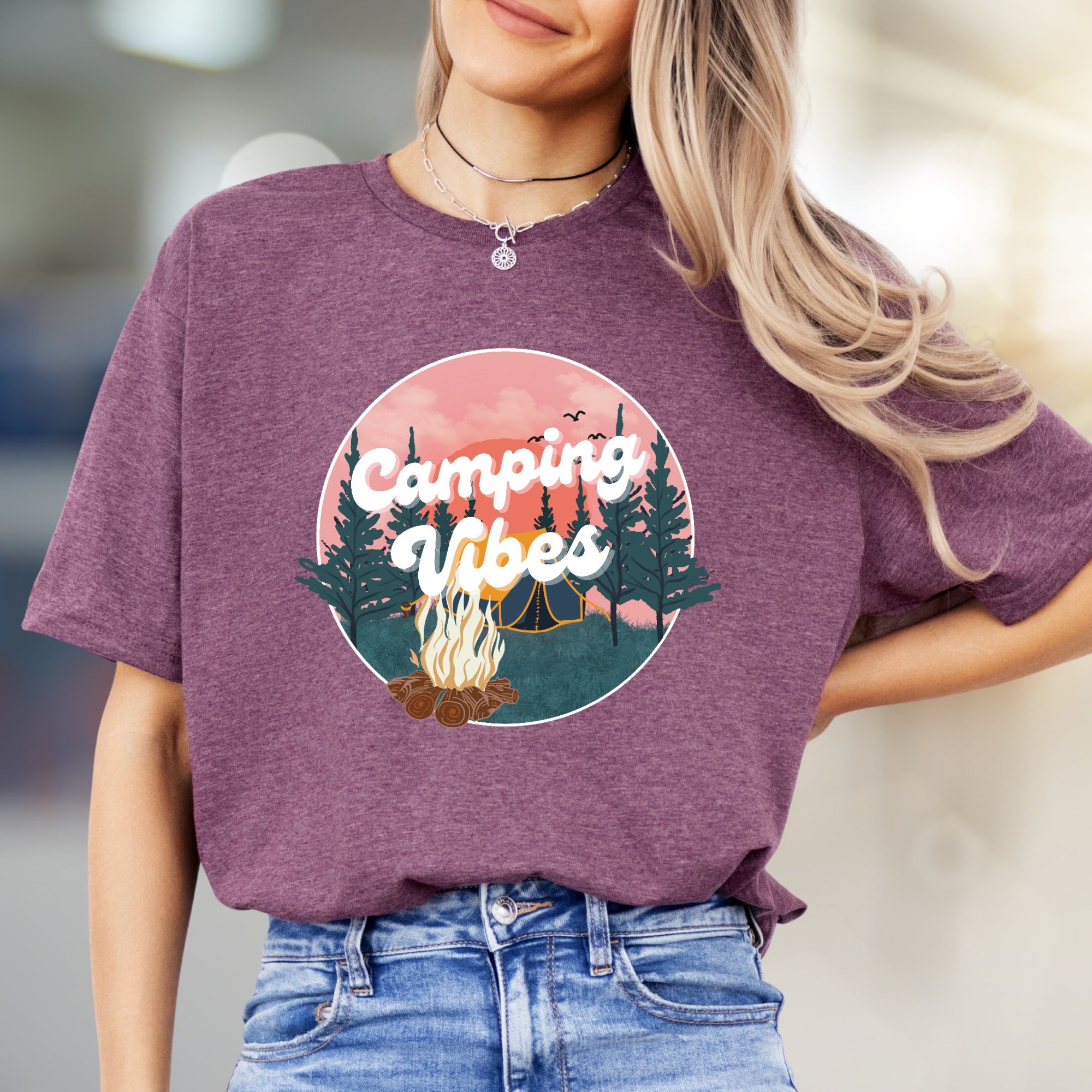 "Camping Vibes" Outdoor Graphic Tee, a Nature-Inspired Pick for Adventurers