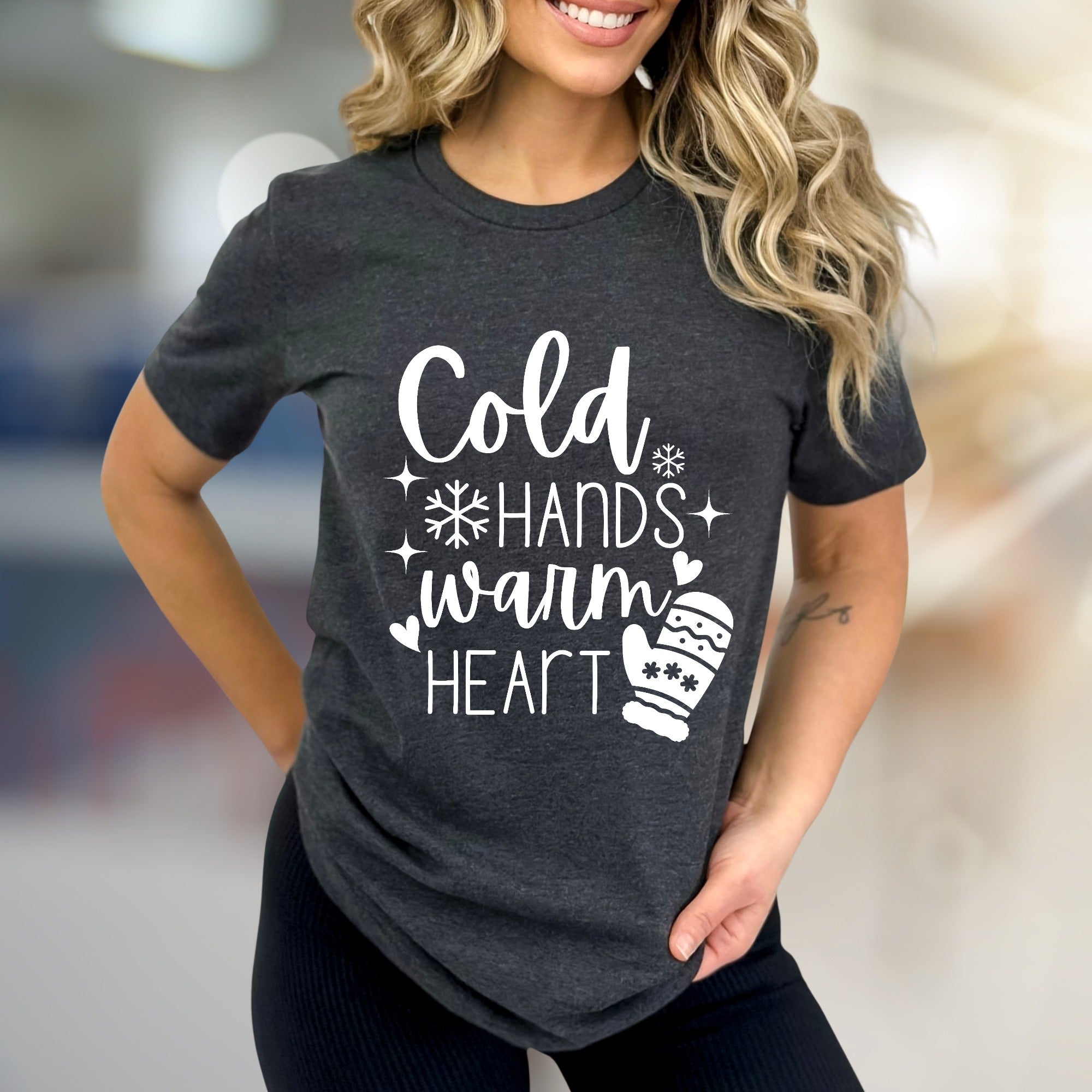 "Cold Hands Warm Heart" Winter Graphic Tee, a Cozy Pick for Holiday Enthusiasts
