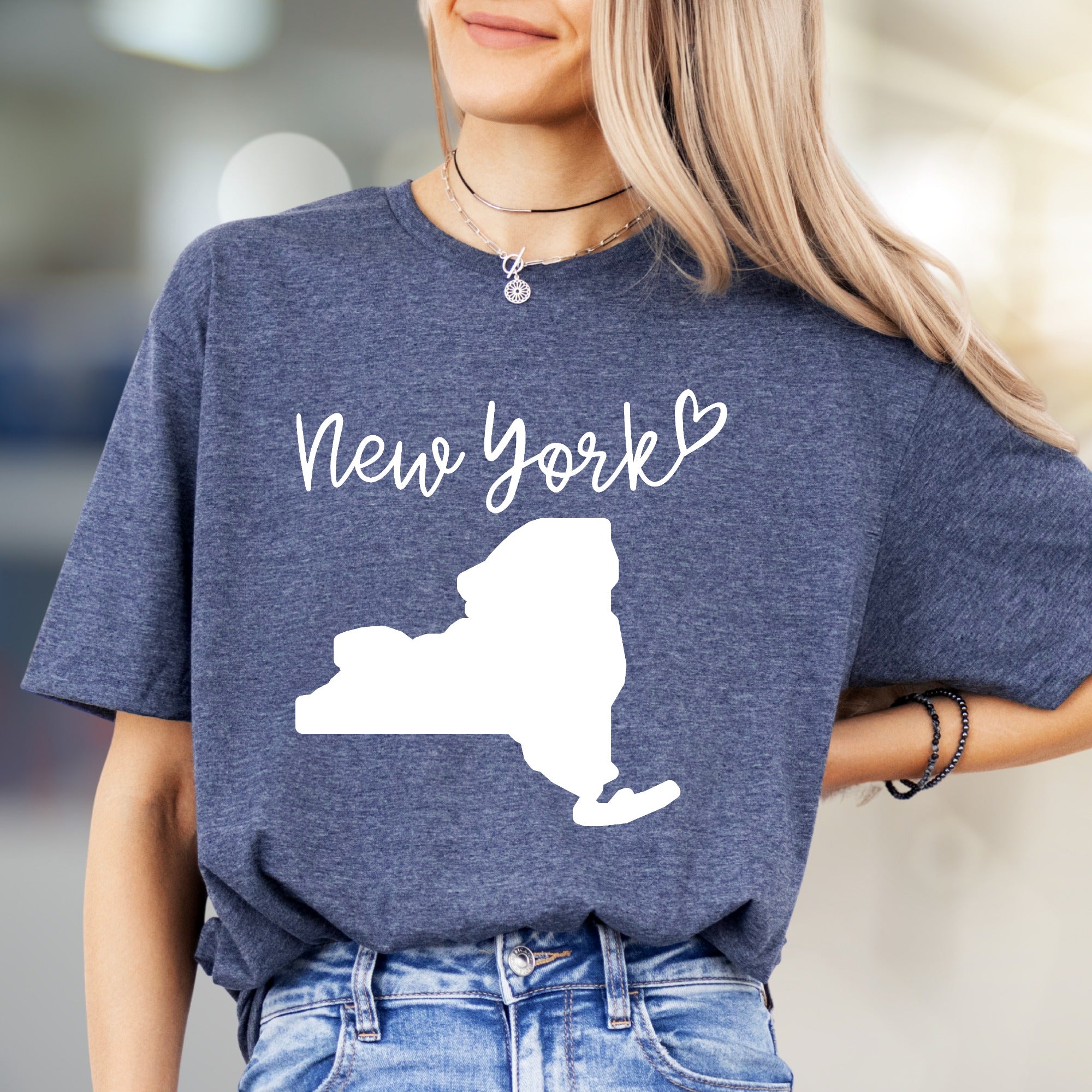 “New York” Landmark Graphic Tee, a State Pride Pick for Travelers