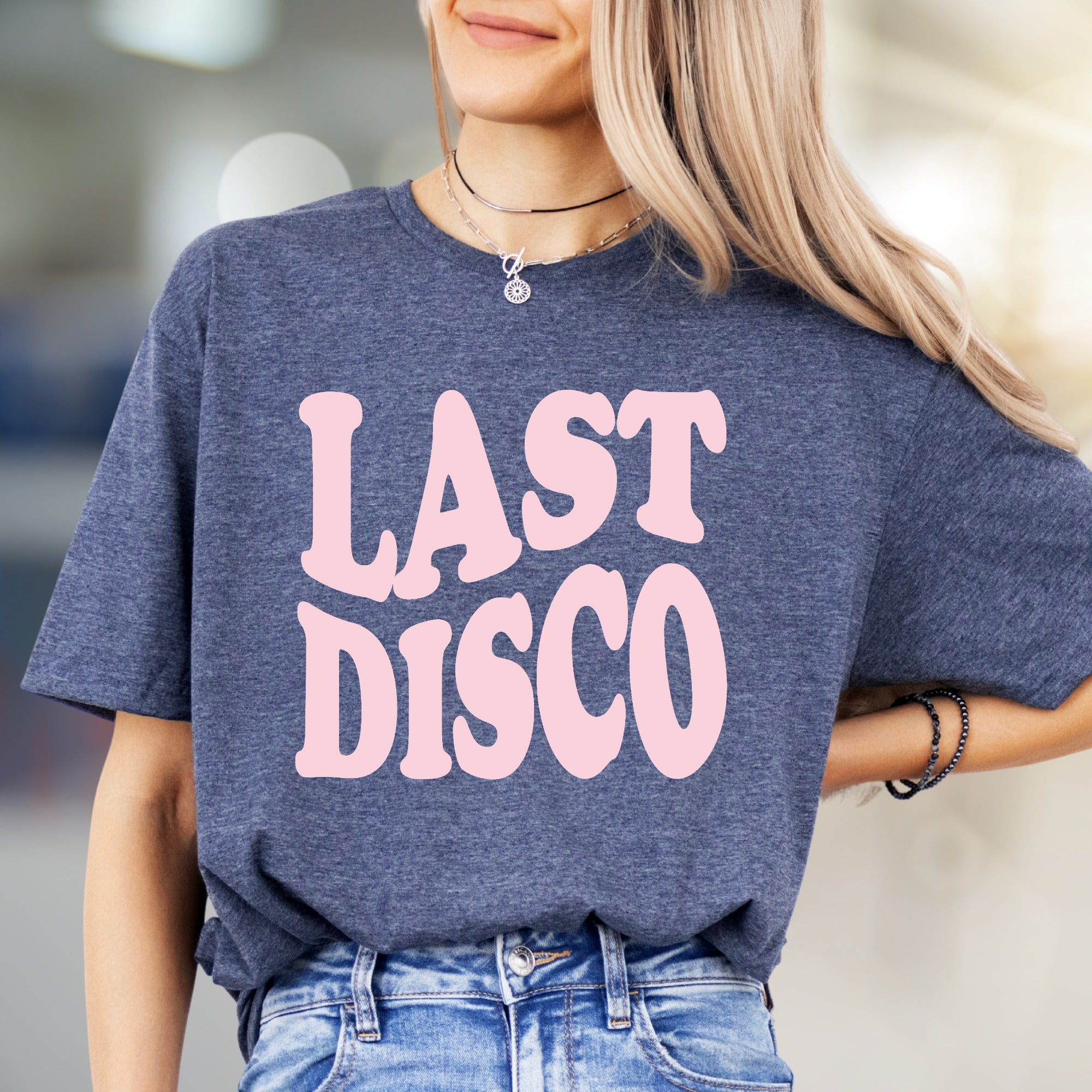 "Last Disco" Retro Graphic Tee, a Nostalgic Pick for Party-Goers