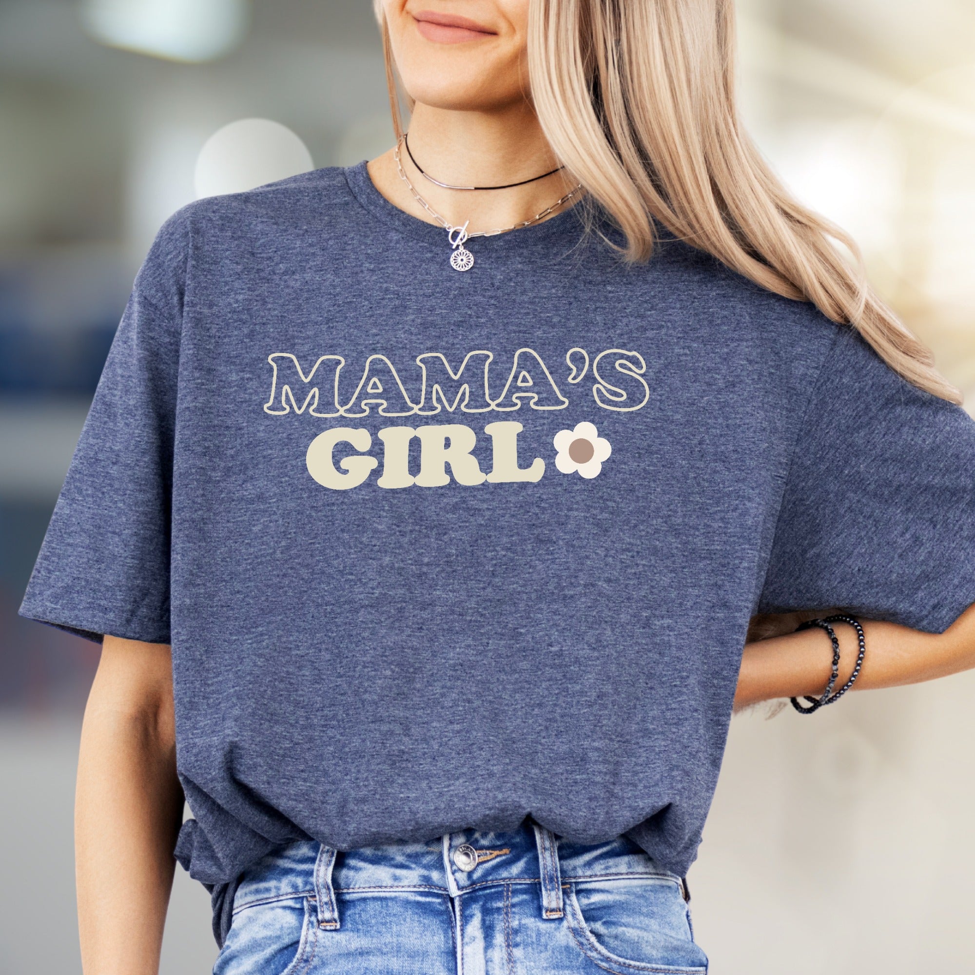 "Mama's Girl" Retro Flower Graphic Tee, a Sweet Family Pick for Loved Ones