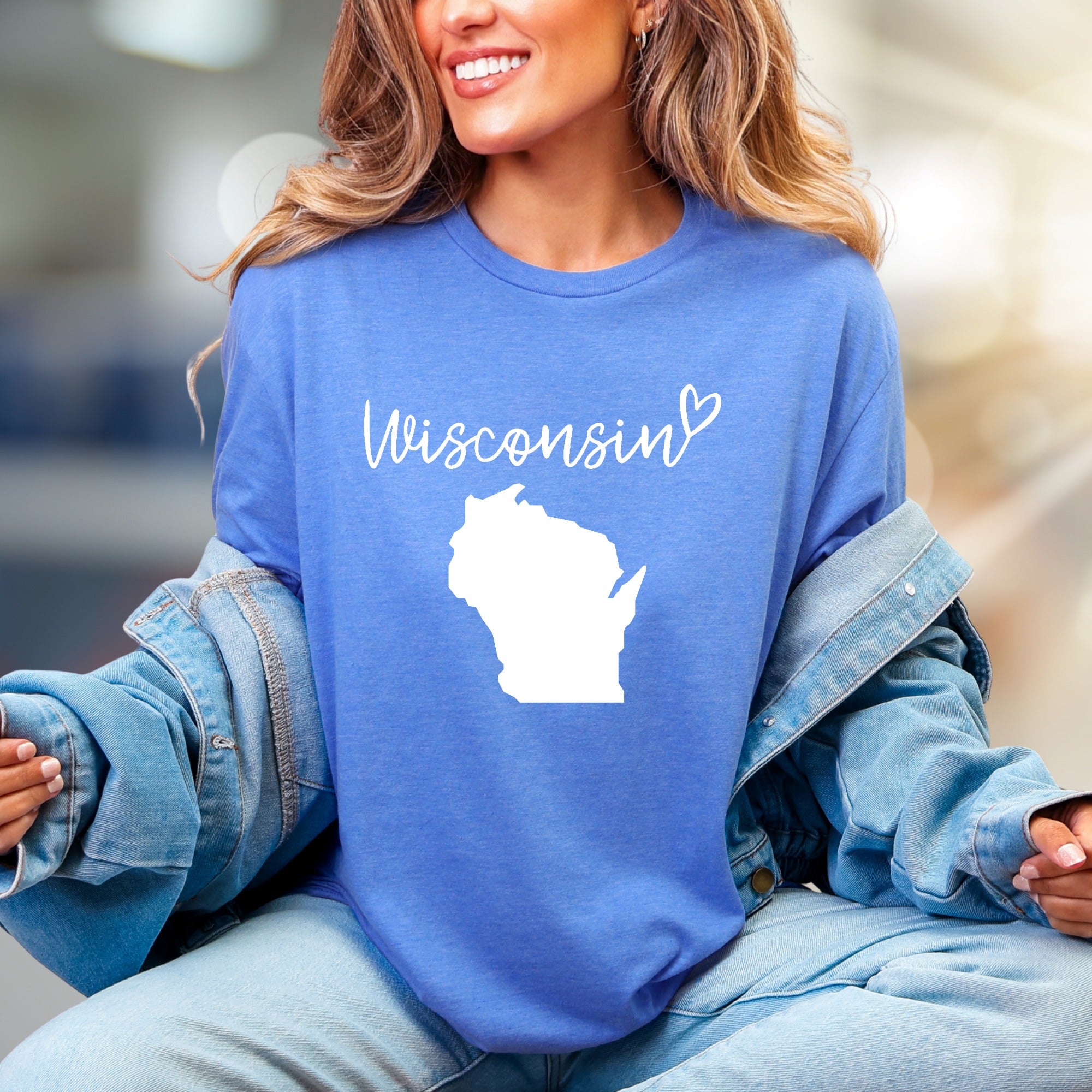 "Wisconsin" State Outline Graphic Tee, A Hometown Pride Pick for Enthusiasts