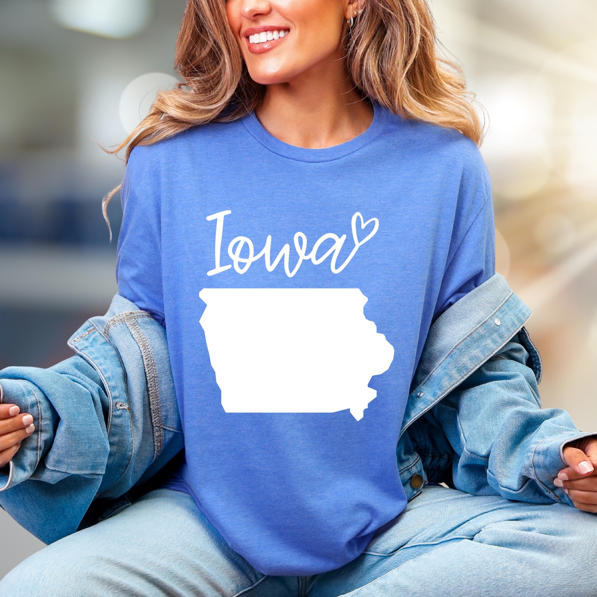 “Iowa” State Outline Graphic Tee, a Hometown Love Pick for Residents