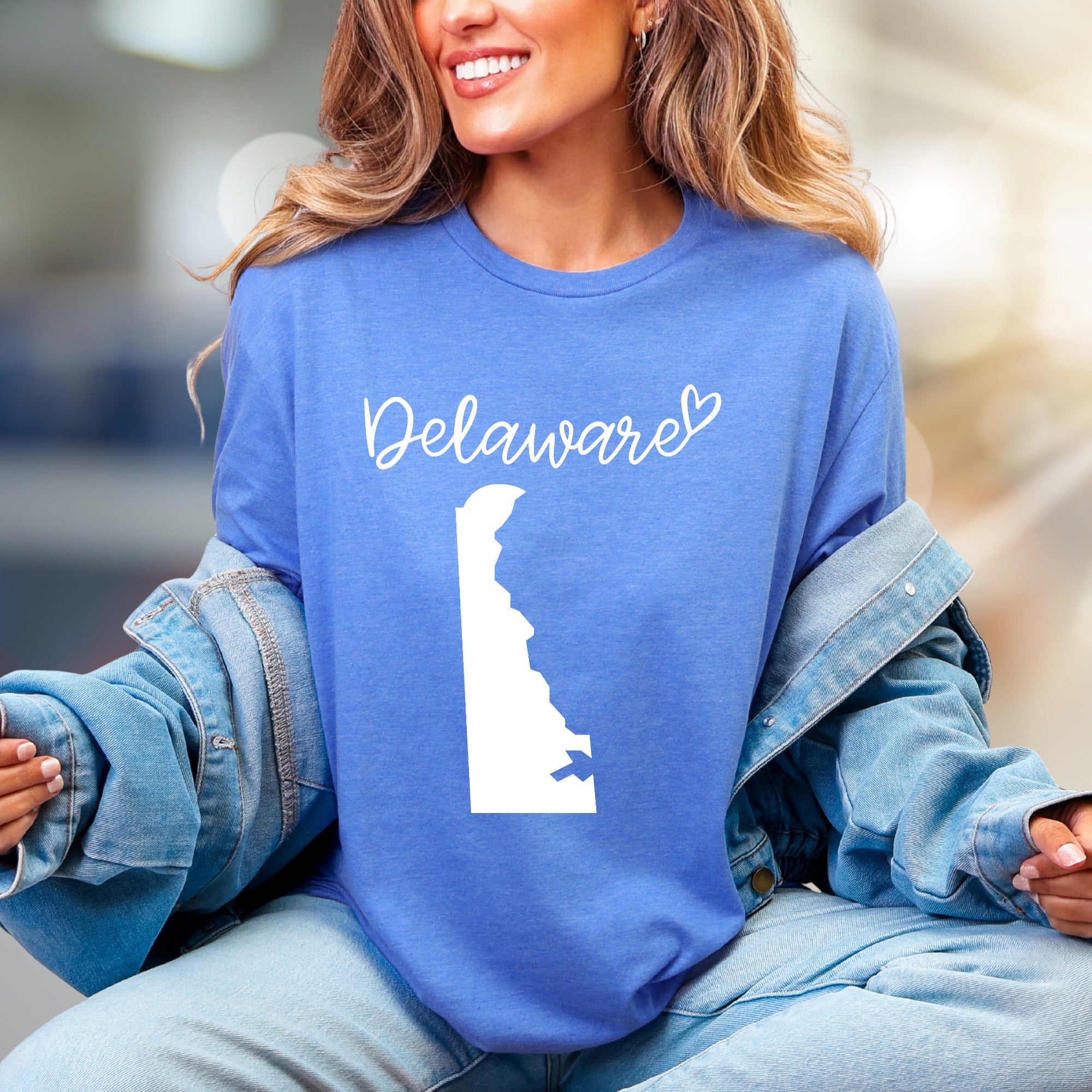 "Delaware" State Map Graphic Tee, a Hometown Pride Pick for Residents & Fans