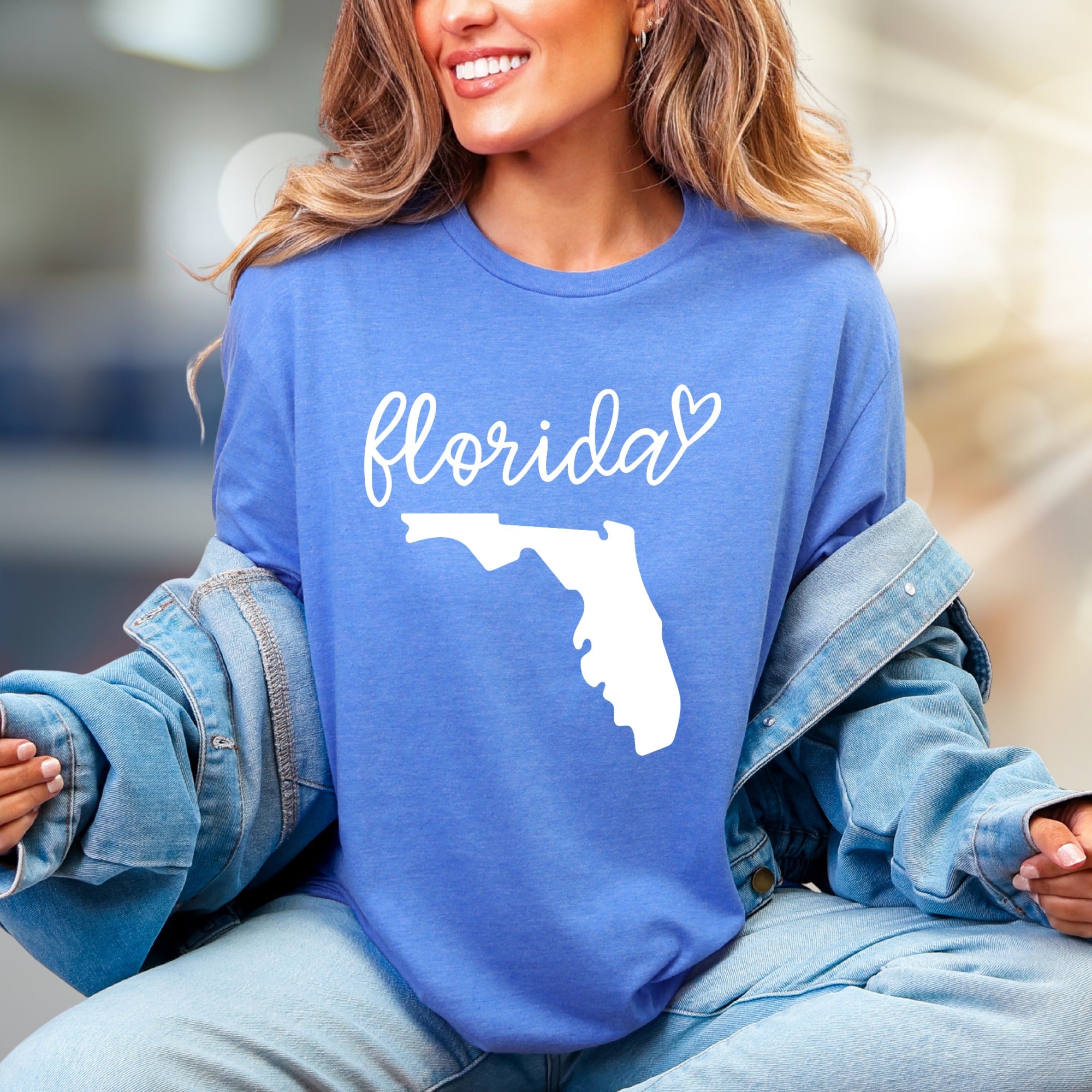 "Florida" State Outline & Script Graphic Tee, a Sunshine State Pick for Travelers