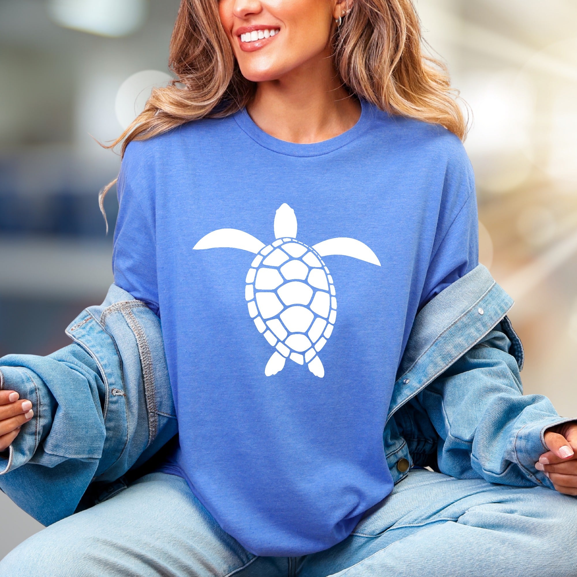 Minimalist Sea Turtle Graphic Tee, a Ocean-Inspired Pick for Nature Lovers
