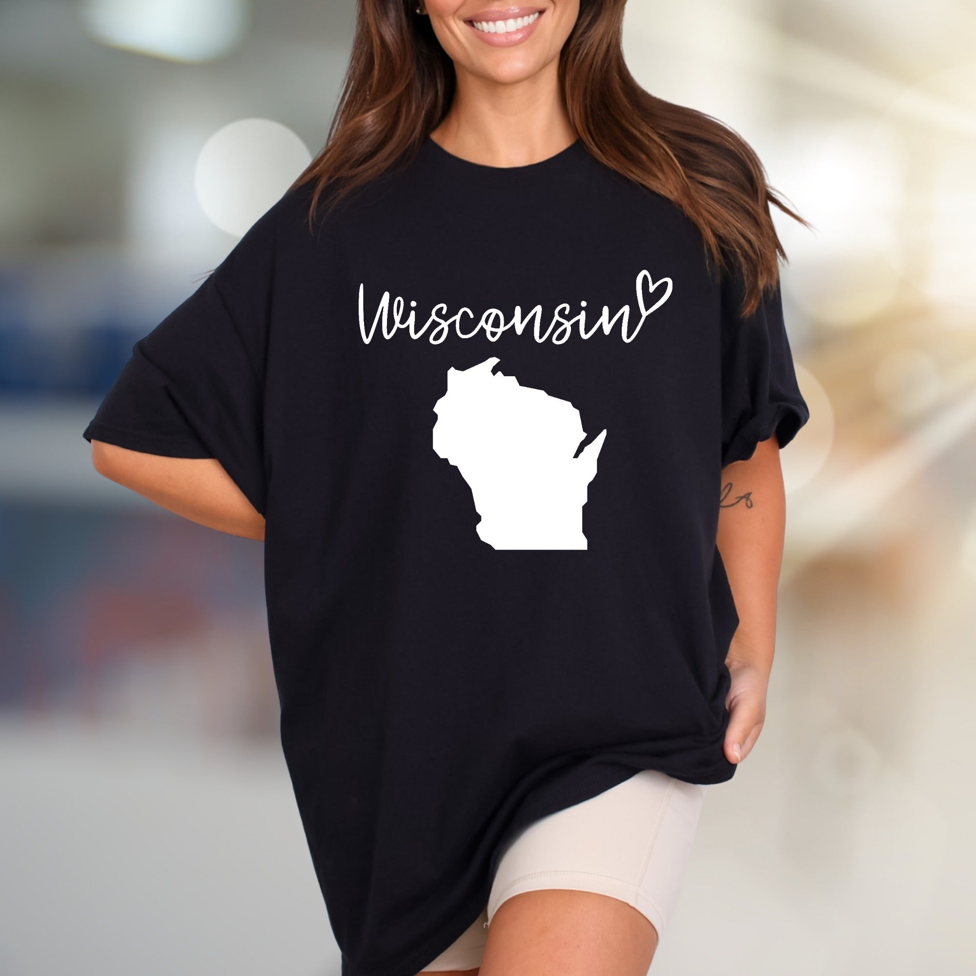 "Wisconsin" State Outline Graphic Tee, A Hometown Pride Pick for Enthusiasts