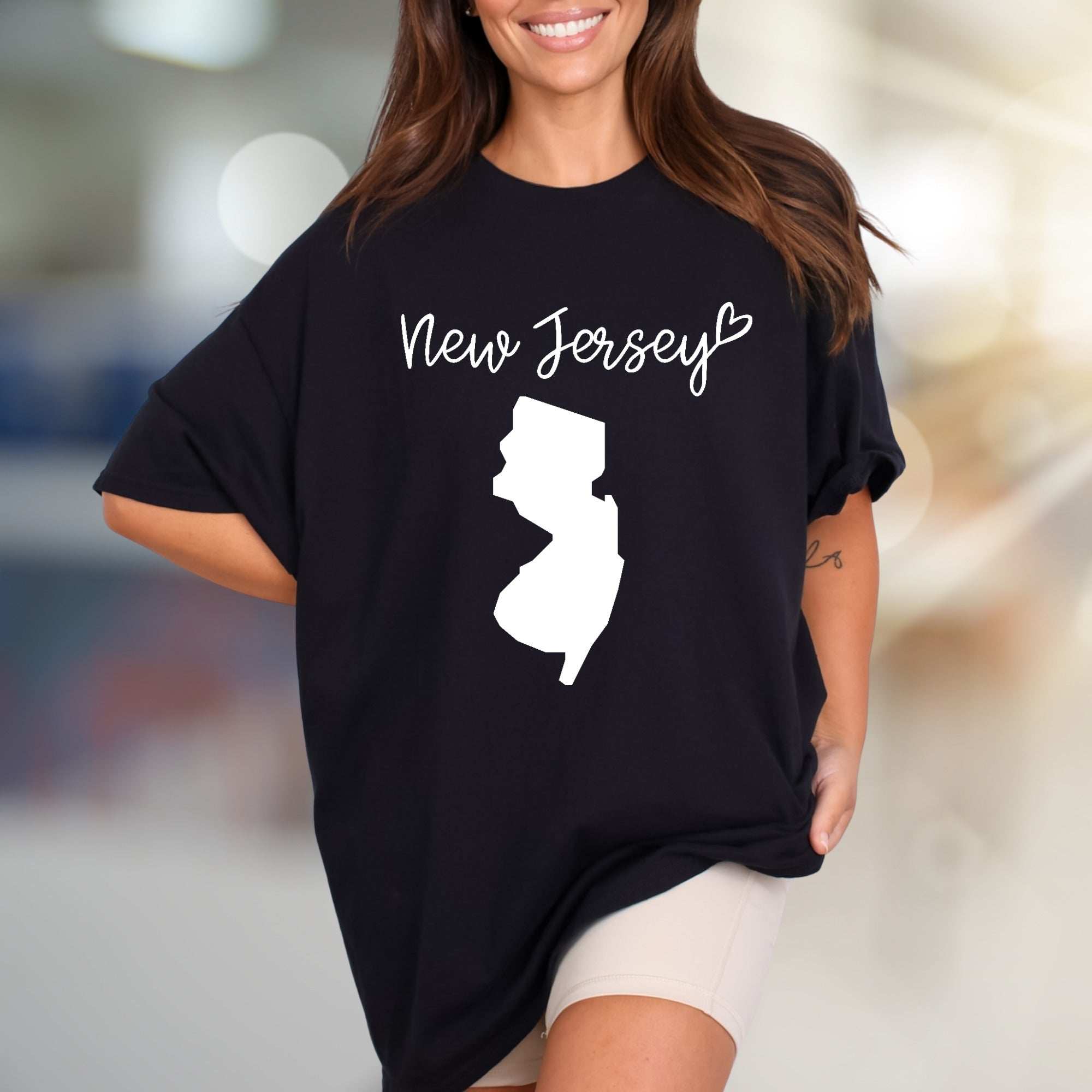 "New Jersey" State Outline Graphic Tee, a Hometown Pride Pick for Enthusiasts
