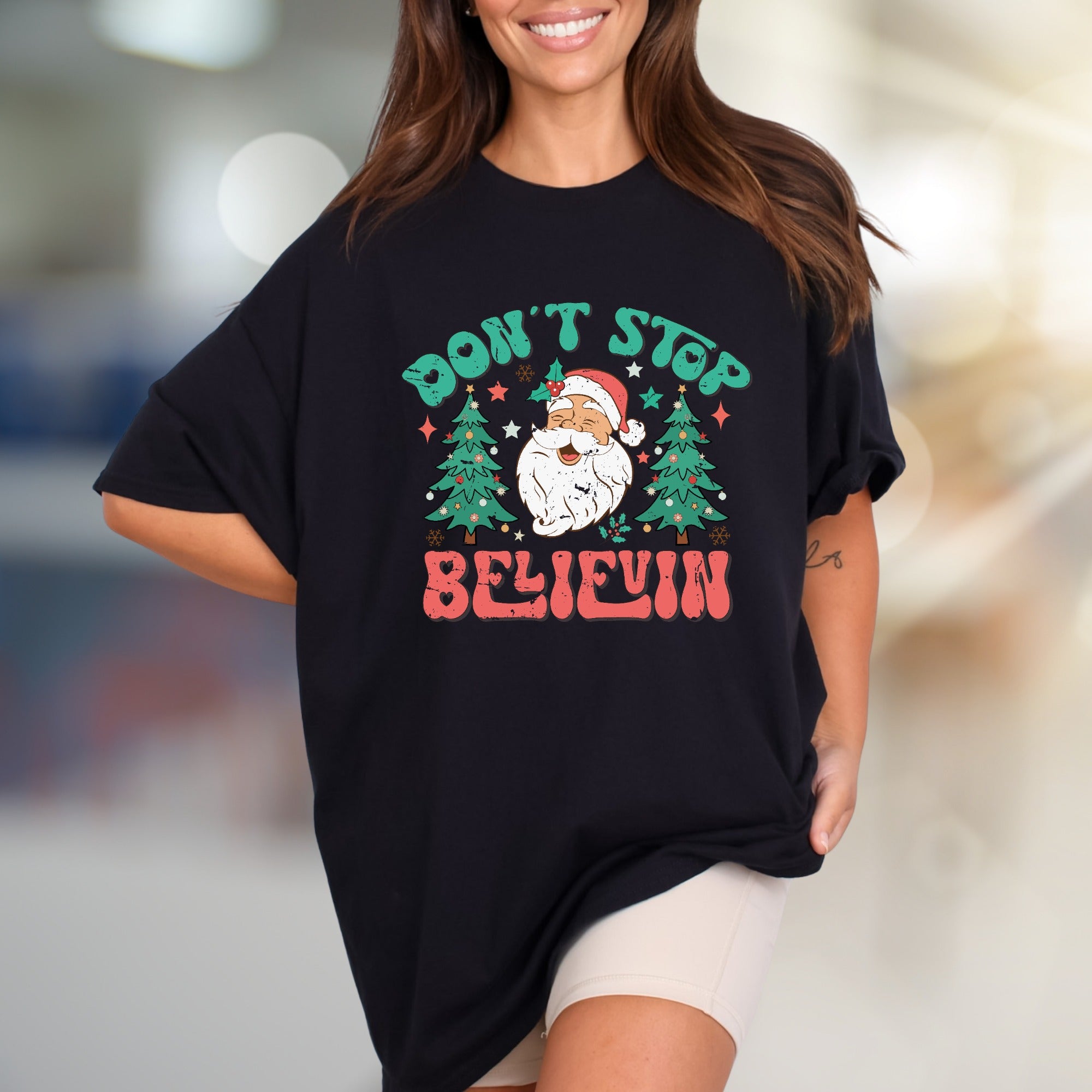 “Don't Stop Believin'” Retro Christmas Graphic Tee, a Festive Holiday Pick for Enthusiasts