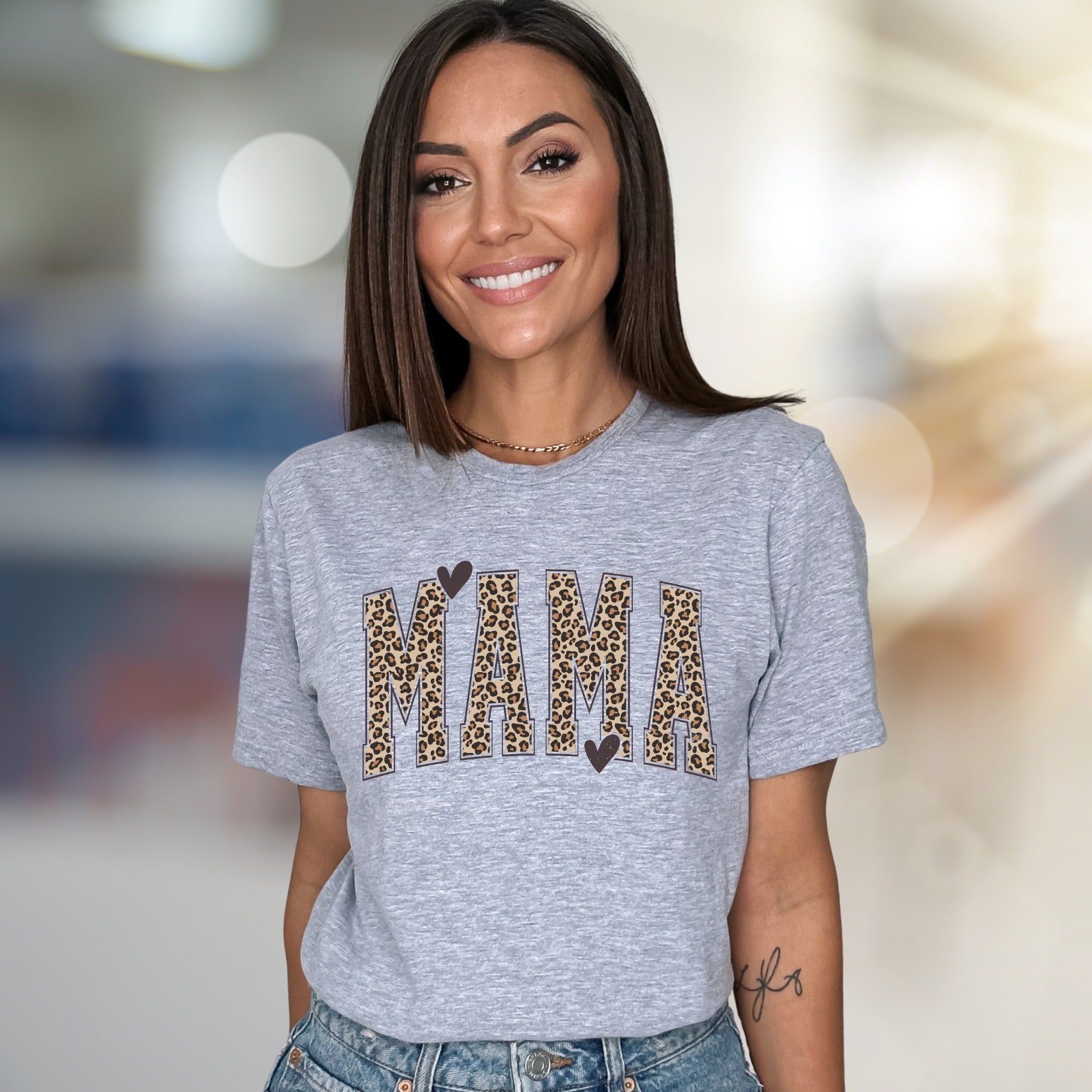 "MAMA" Leopard Print Graphic Tee, a Chic Motherhood Pick for Style Enthusiasts