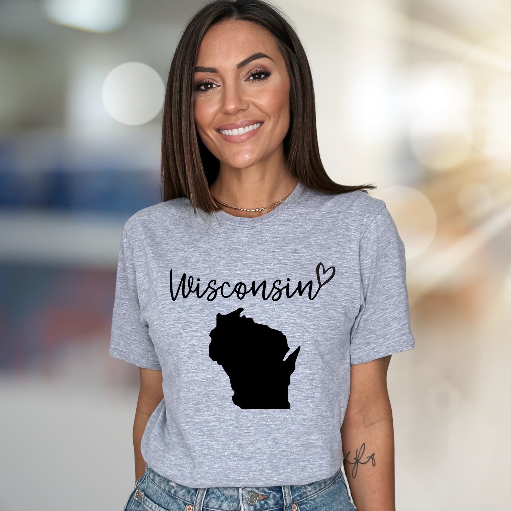 "Wisconsin" State Outline Graphic Tee, A Hometown Pride Pick for Enthusiasts
