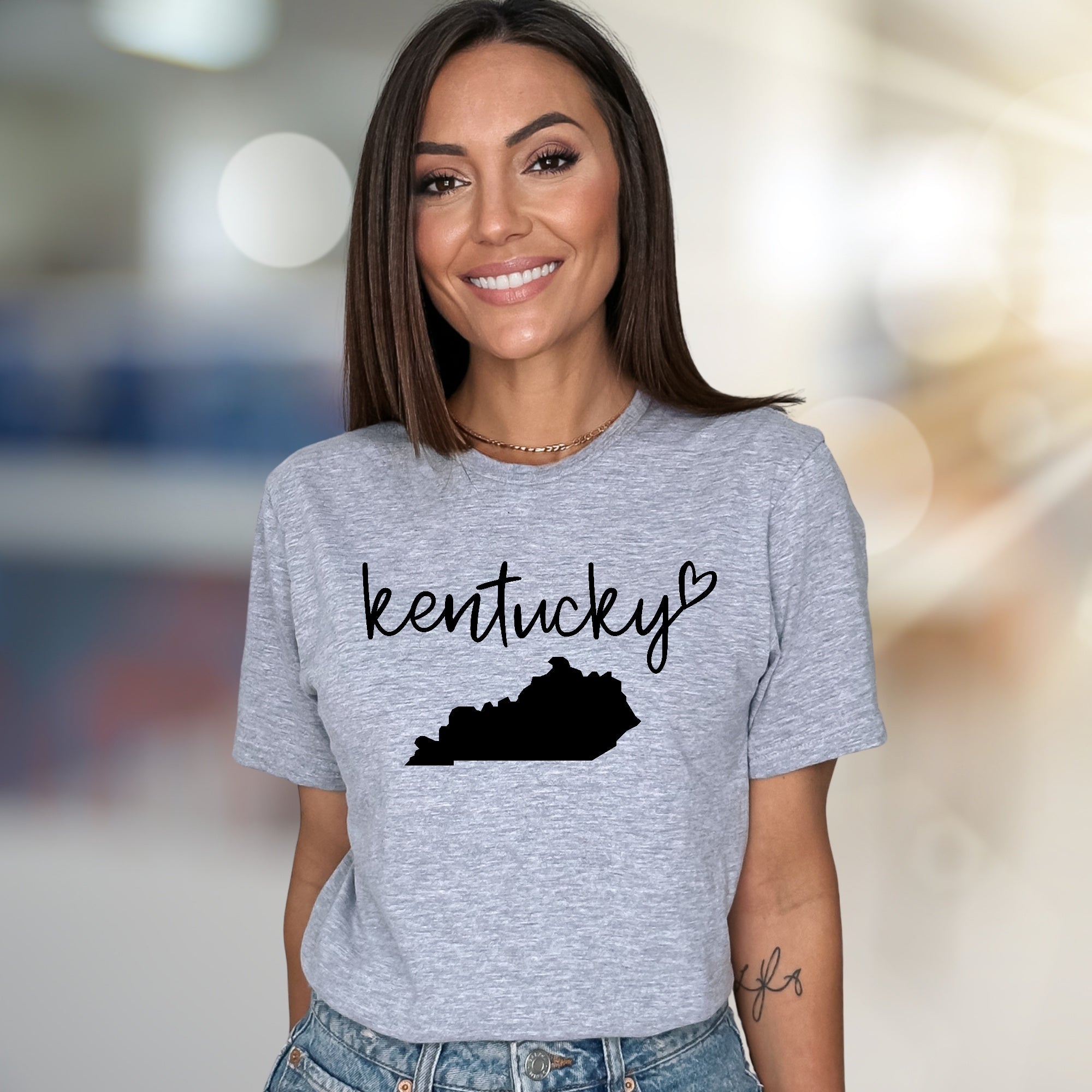 "Kentucky" State Outline Graphic Tee, a Hometown Love Pick for Souvenir