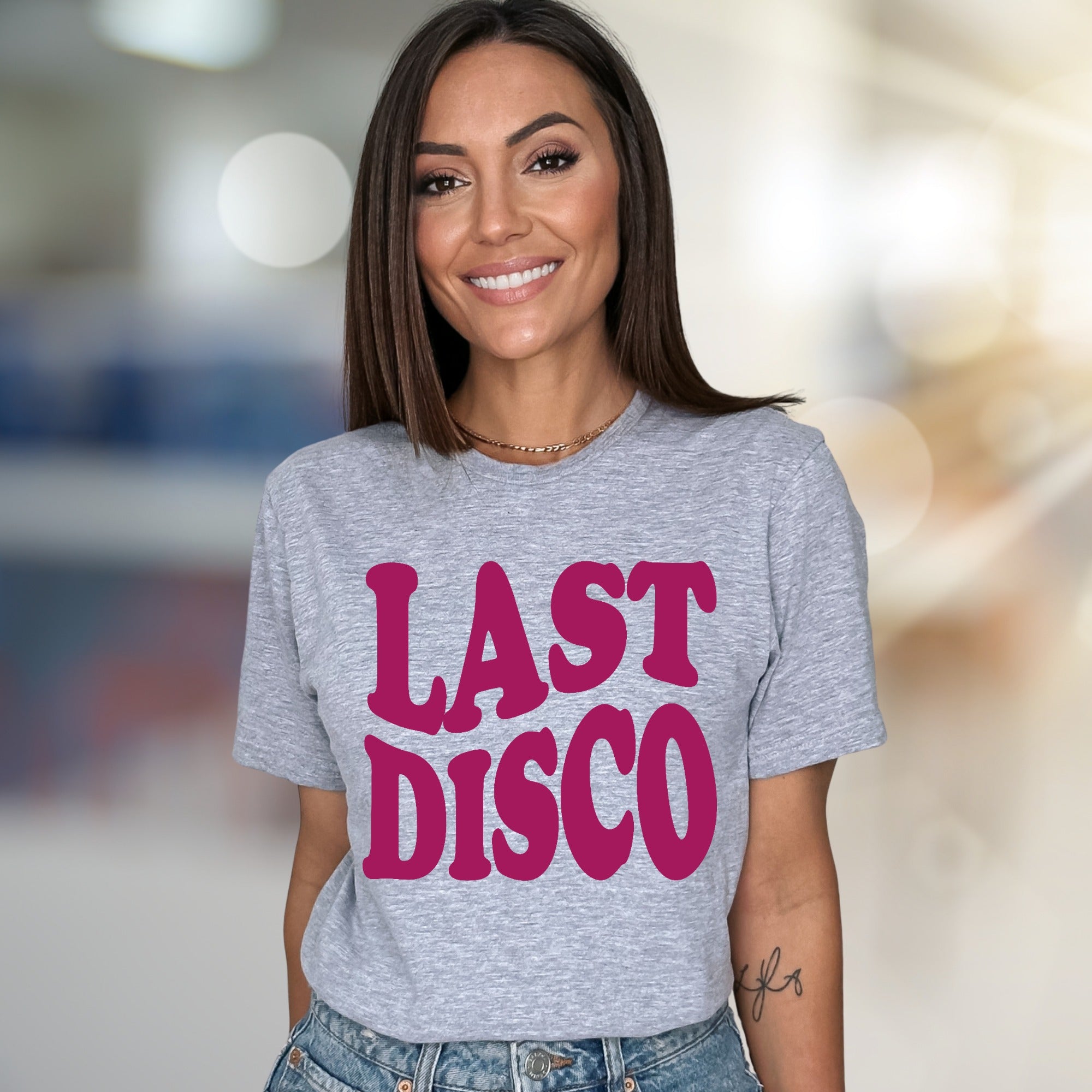 "Last Disco" Retro Graphic Tee, a Nostalgic Pick for Party-Goers