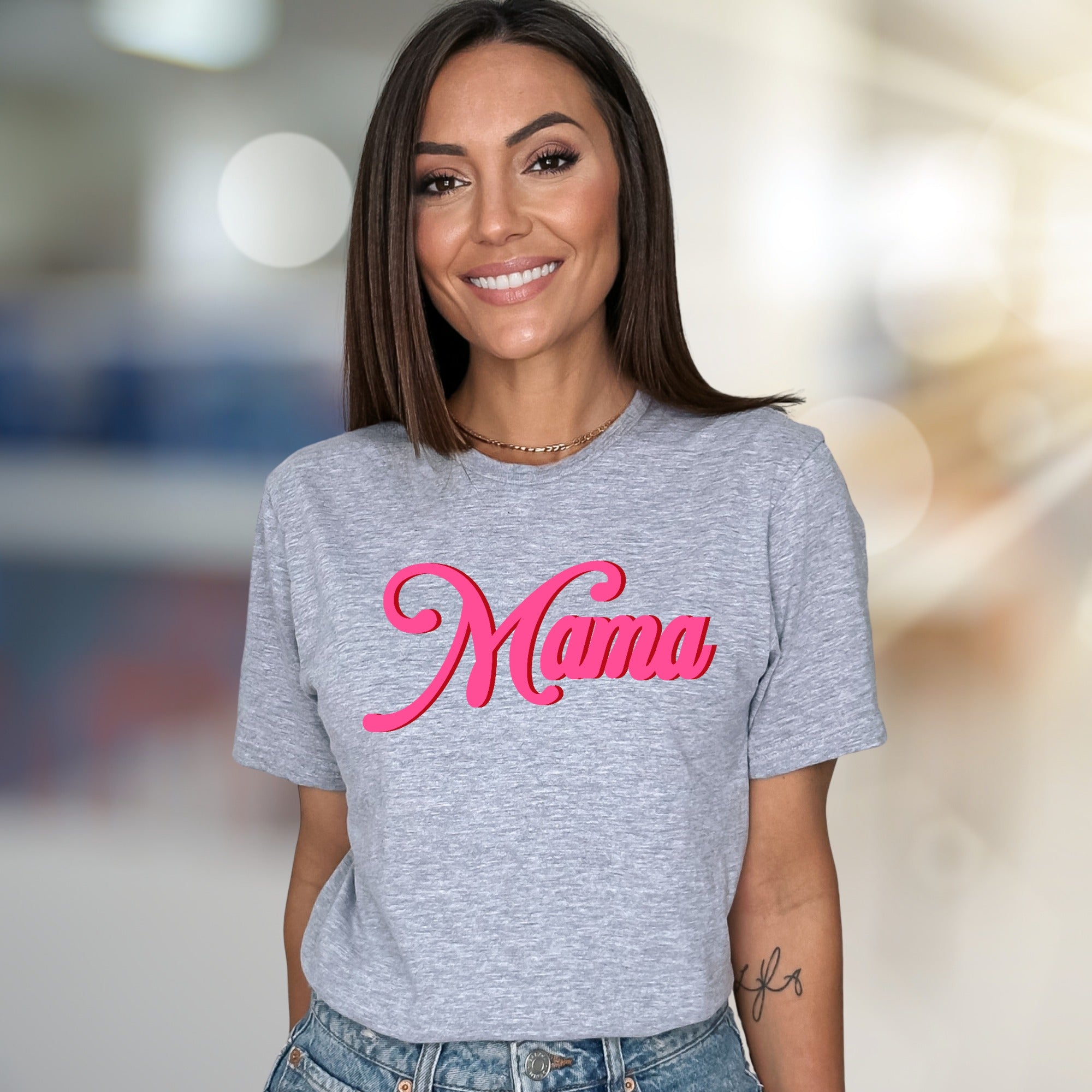 "Mama" Retro Graphic Tee, a Wavy Script Pick for Modern Moms