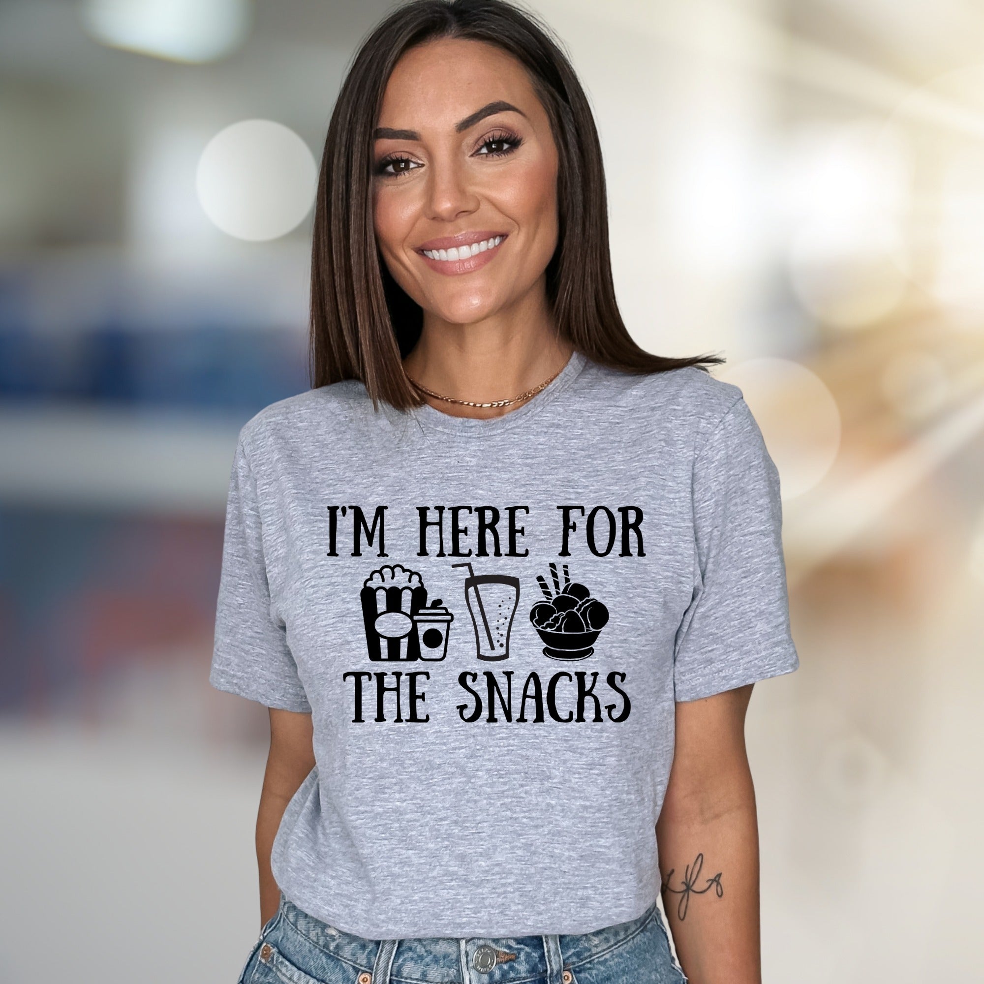 "I'm Here for the Snacks" Foodie Graphic Tee, a Casual Pick for Snack Lovers
