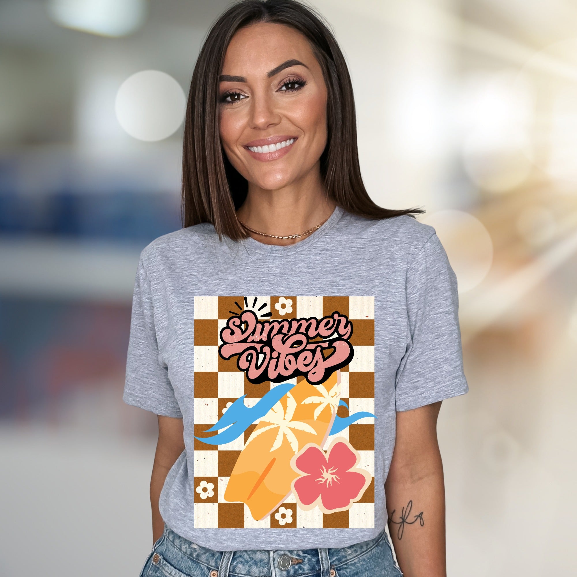 "Summer Vibes" Retro Tropic Graphic Tee, a Vacation Chic Pick for Beach Lovers