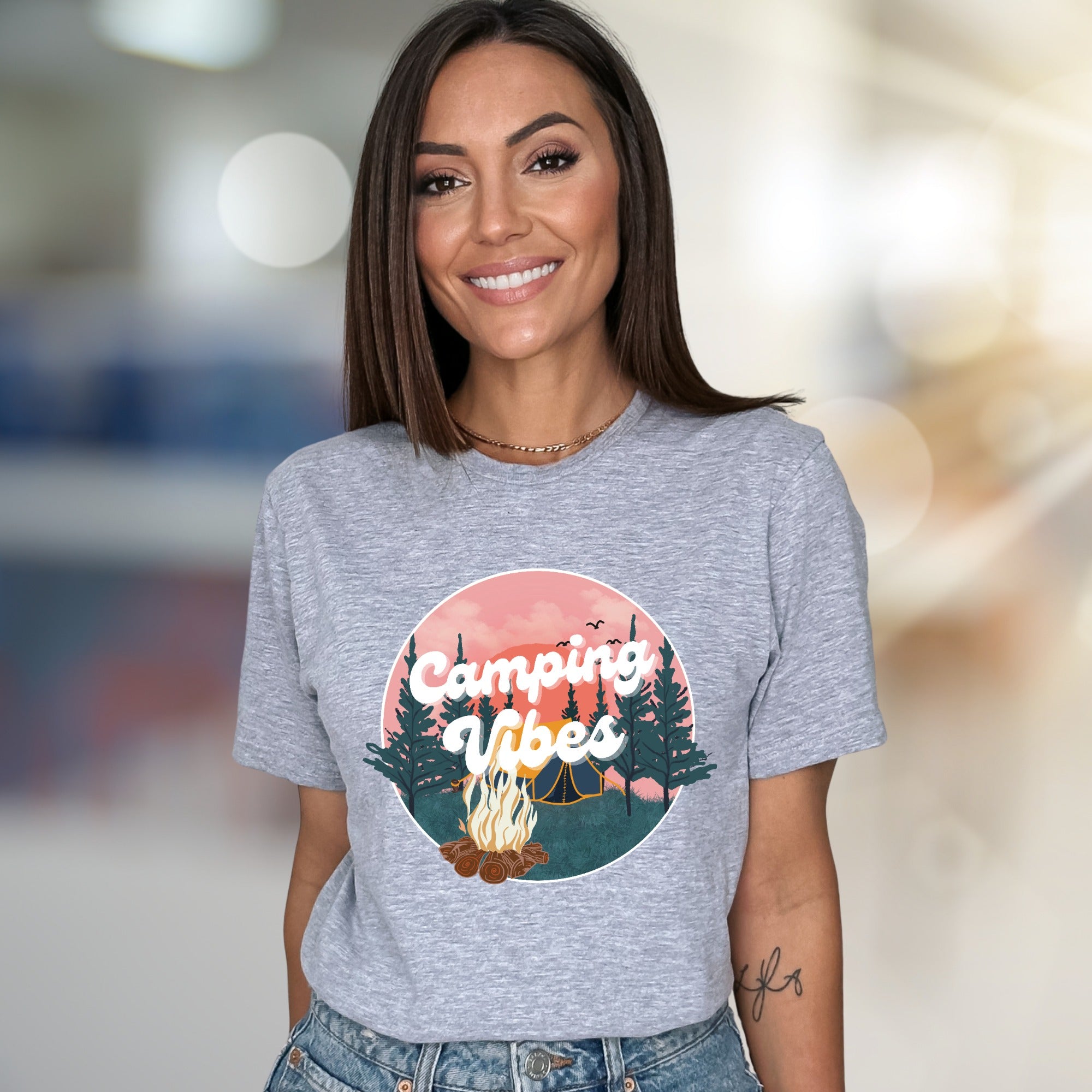 "Camping Vibes" Outdoor Graphic Tee, a Nature-Inspired Pick for Adventurers