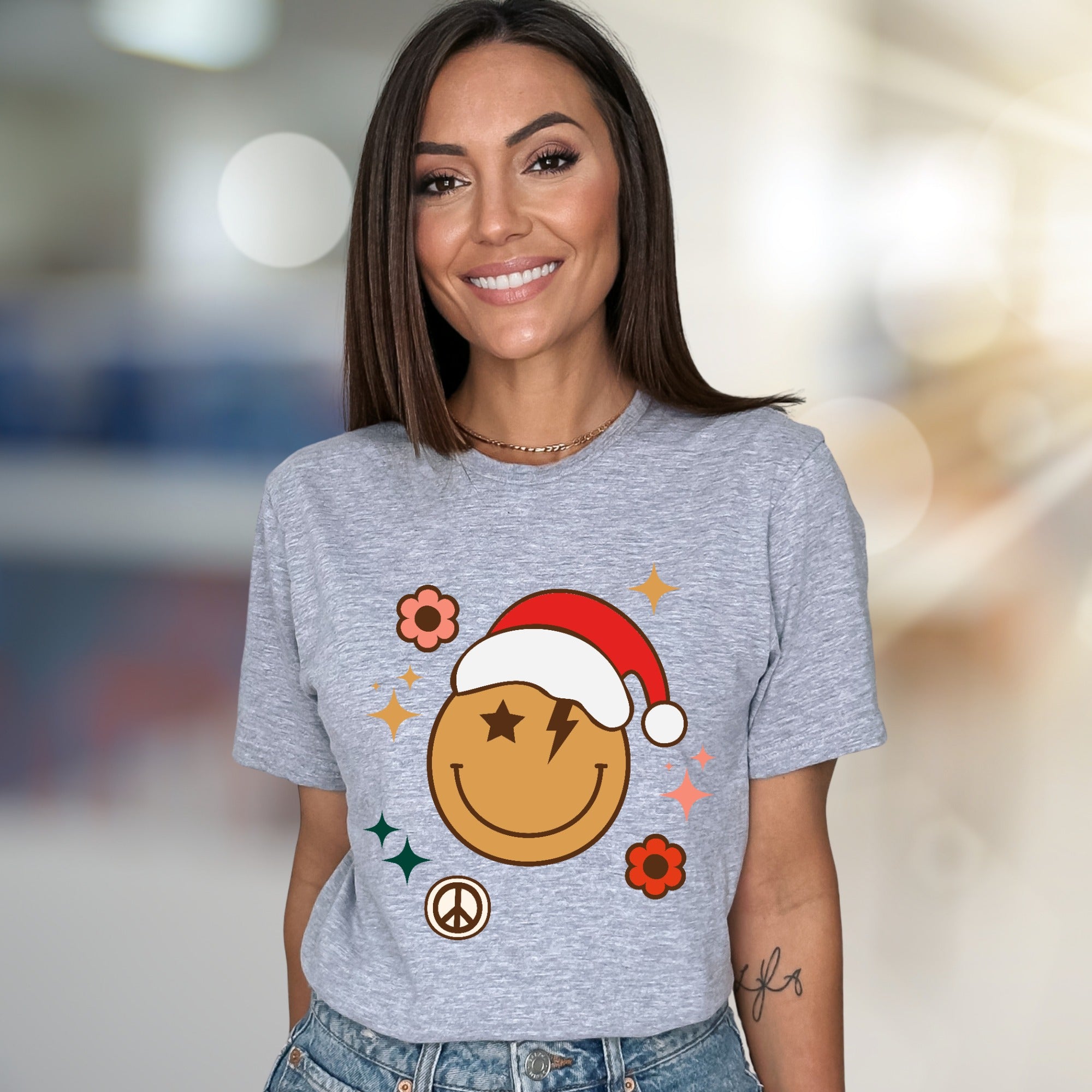 Jolly Santa Smiley Face Retro Graphic Tee, a Festive Vibe for Holiday Lovers