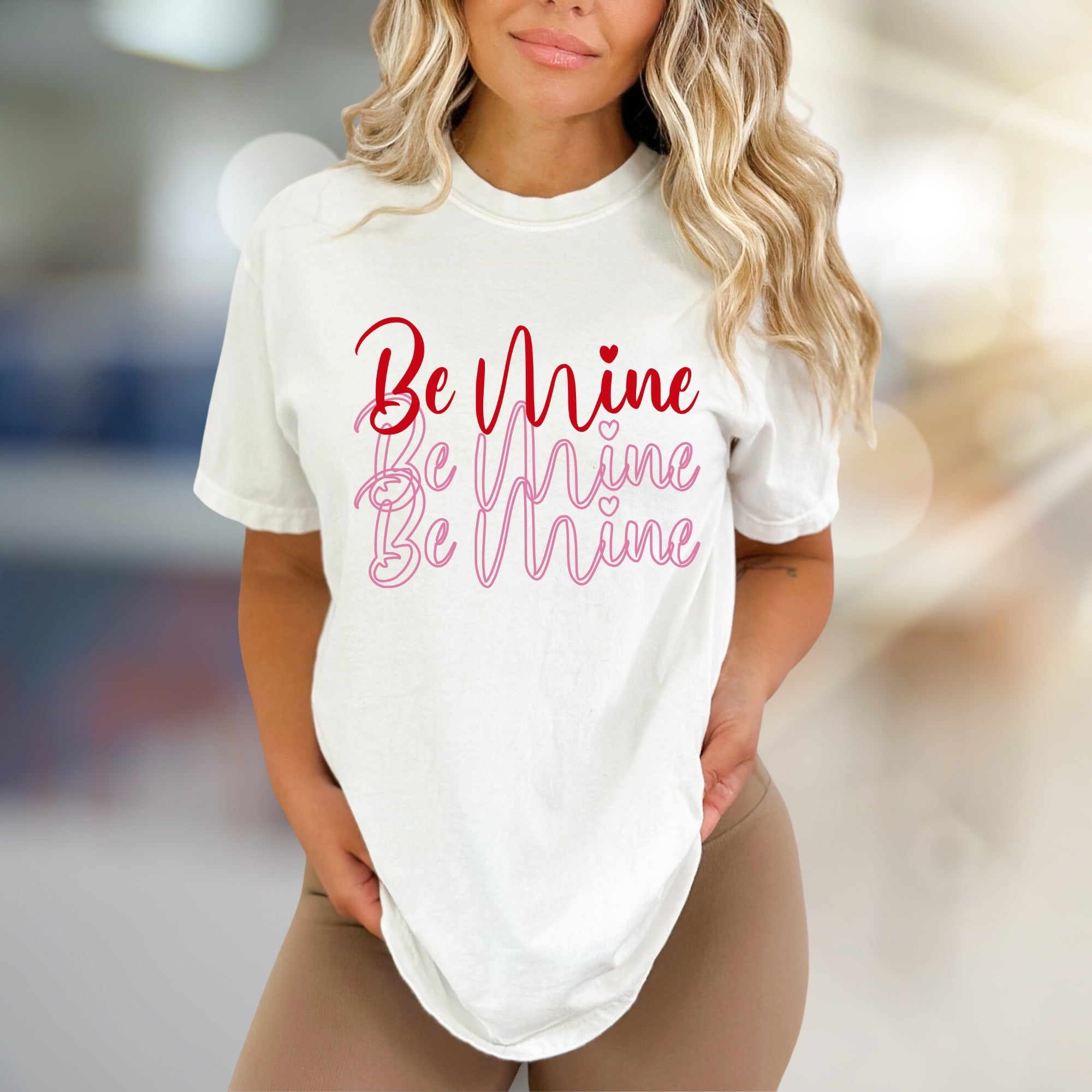 "Be Mine" Romantic Script Graphic Tee, a Love-Themed Pick for Sweethearts