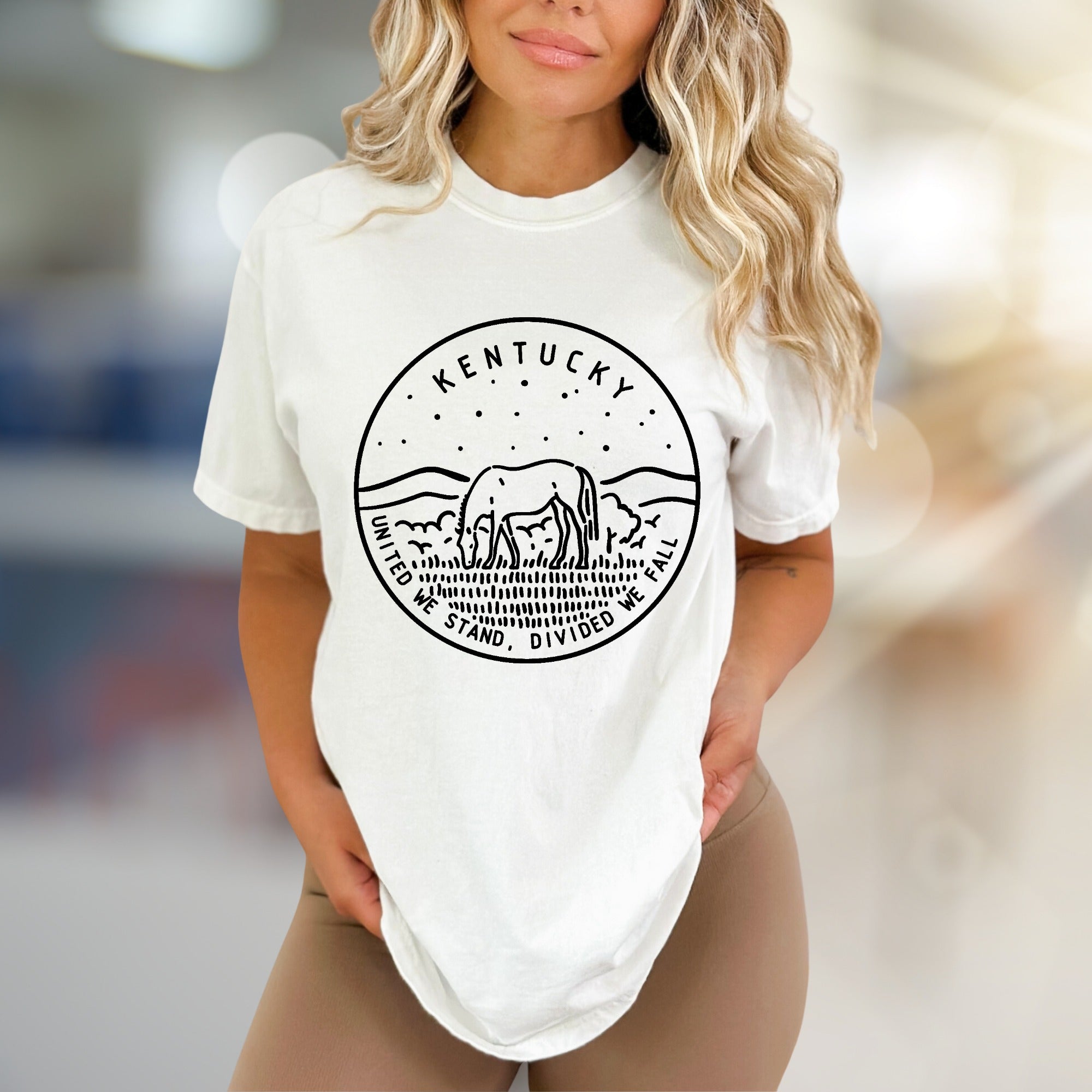 "UNITED WE STAND, DIVIDED WE FALL" Kentucky Horse Graphic Tee, a State Pride Pick for US Citizens